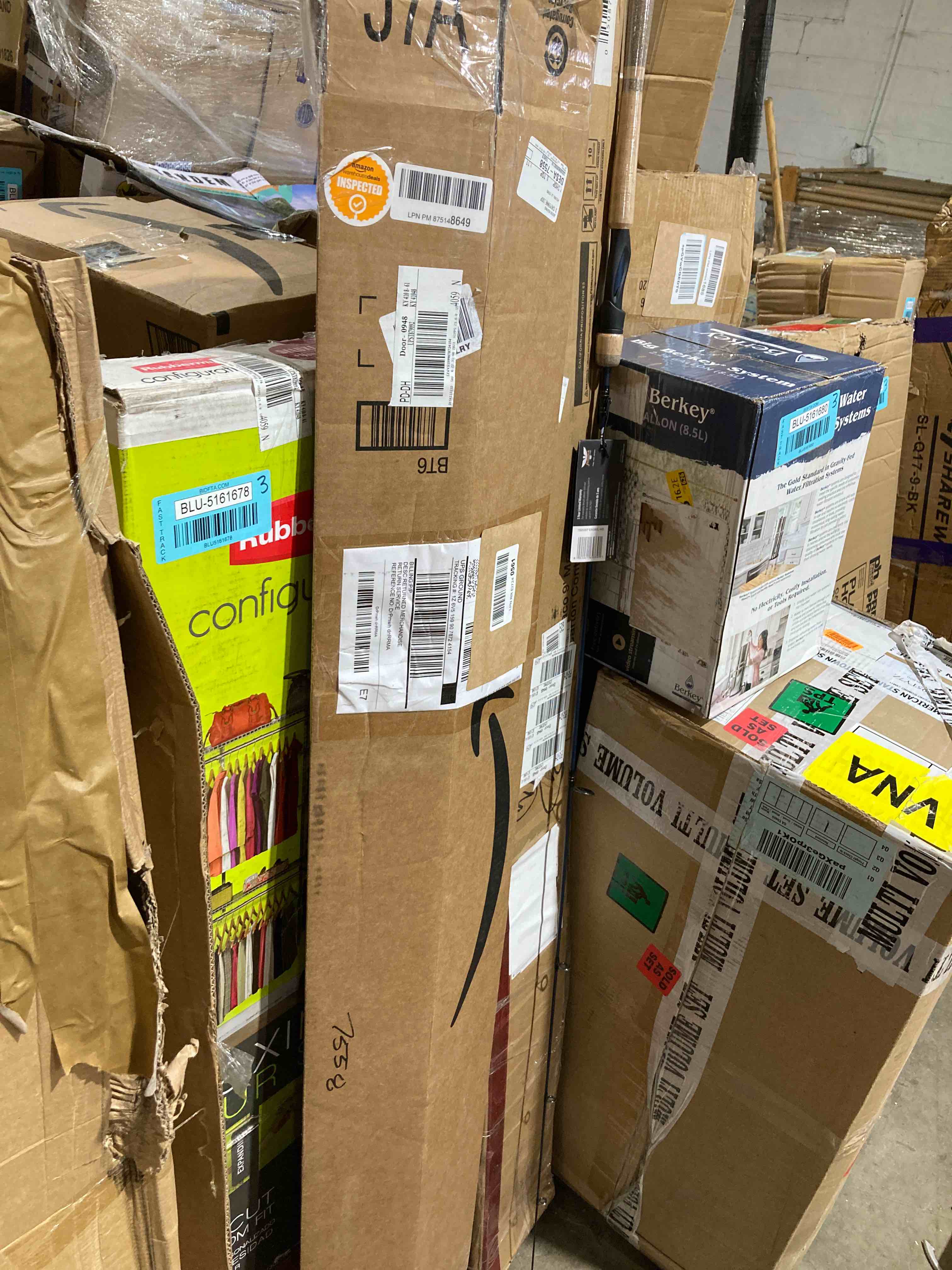 https://s3.amazonaws.com/lotting-images-prod/phillipi/BLU5161691_1696879272879.jpeg