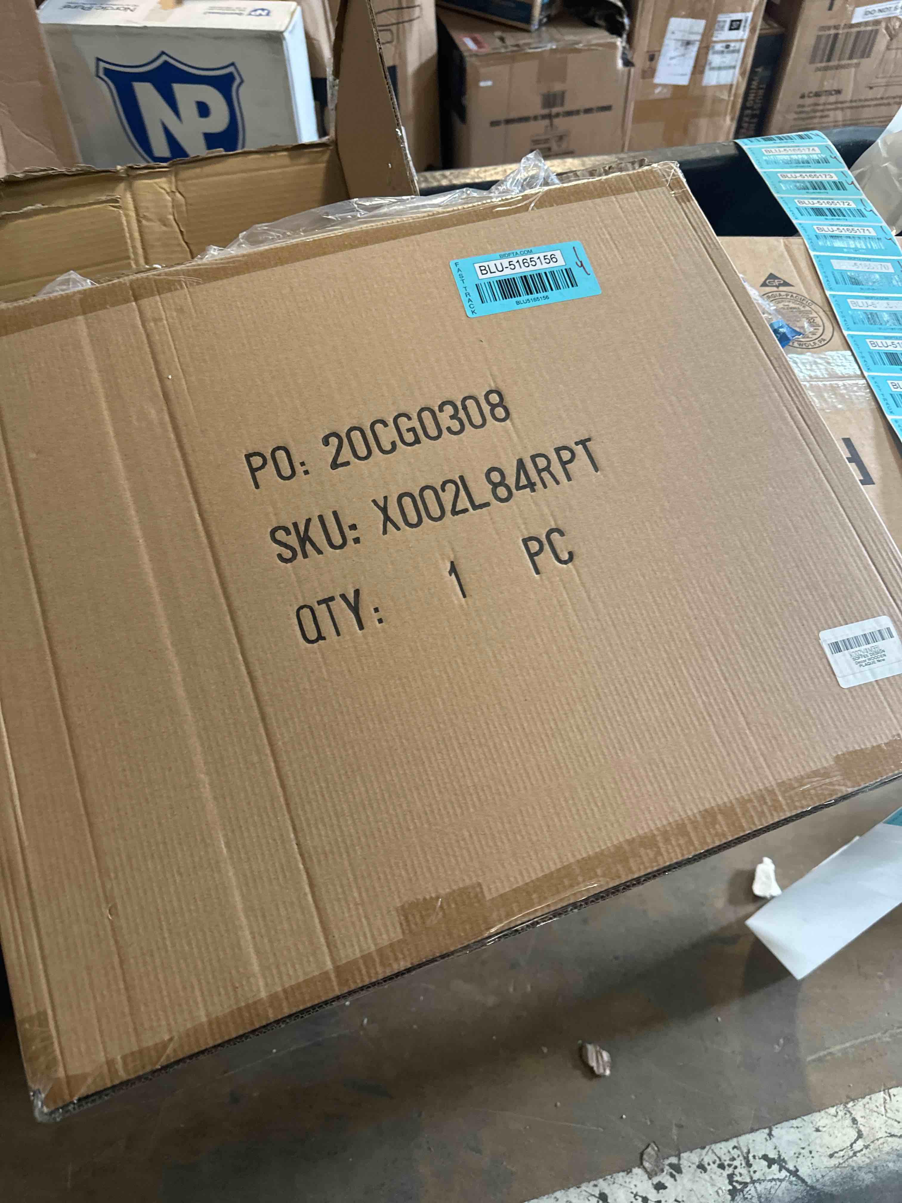 https://s3.amazonaws.com/lotting-images-prod/phillipi/BLU5165156_1699980933617.jpeg