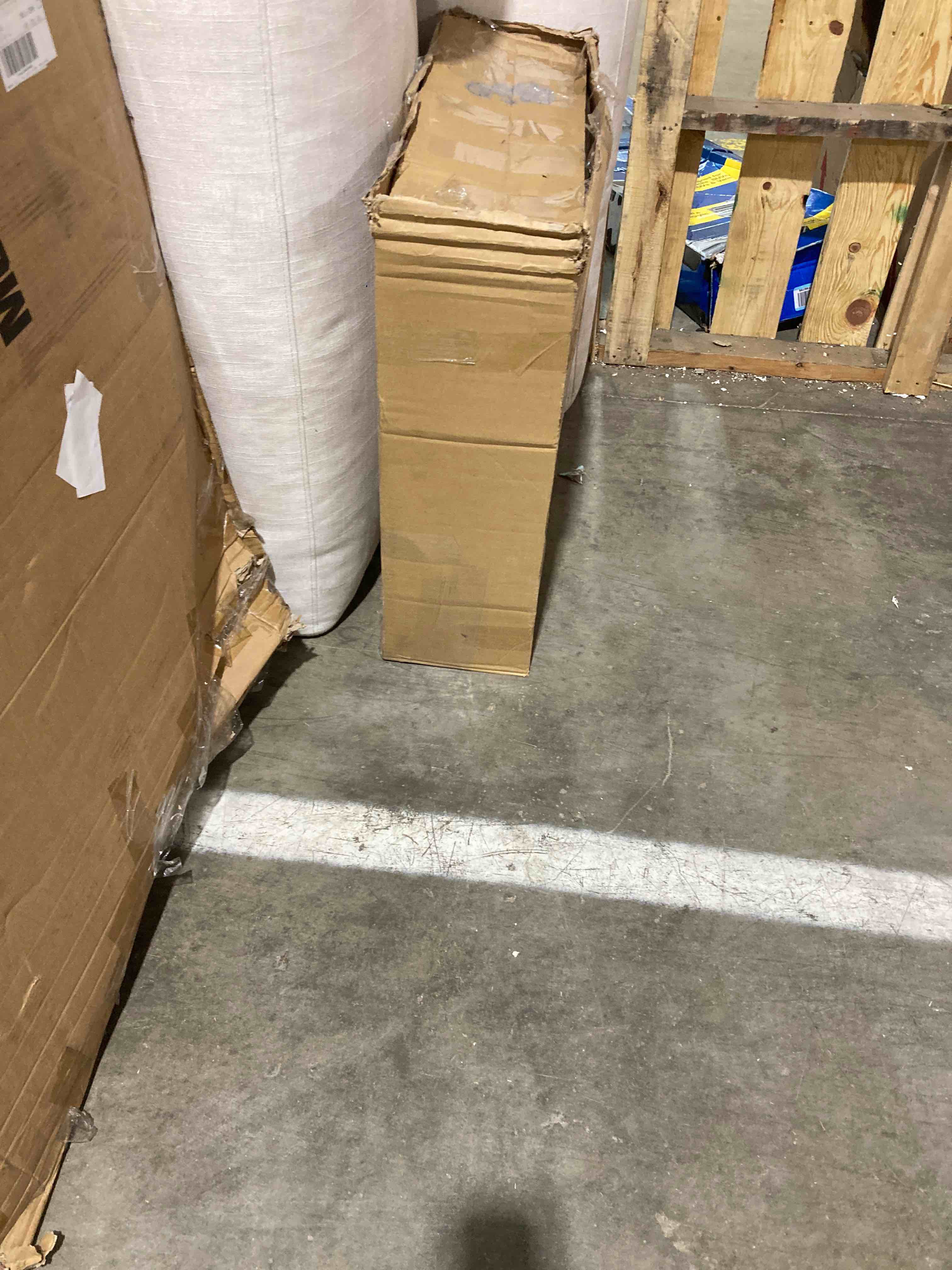 https://s3.amazonaws.com/lotting-images-prod/phillipi/BLU5166534_1698680914630.jpeg