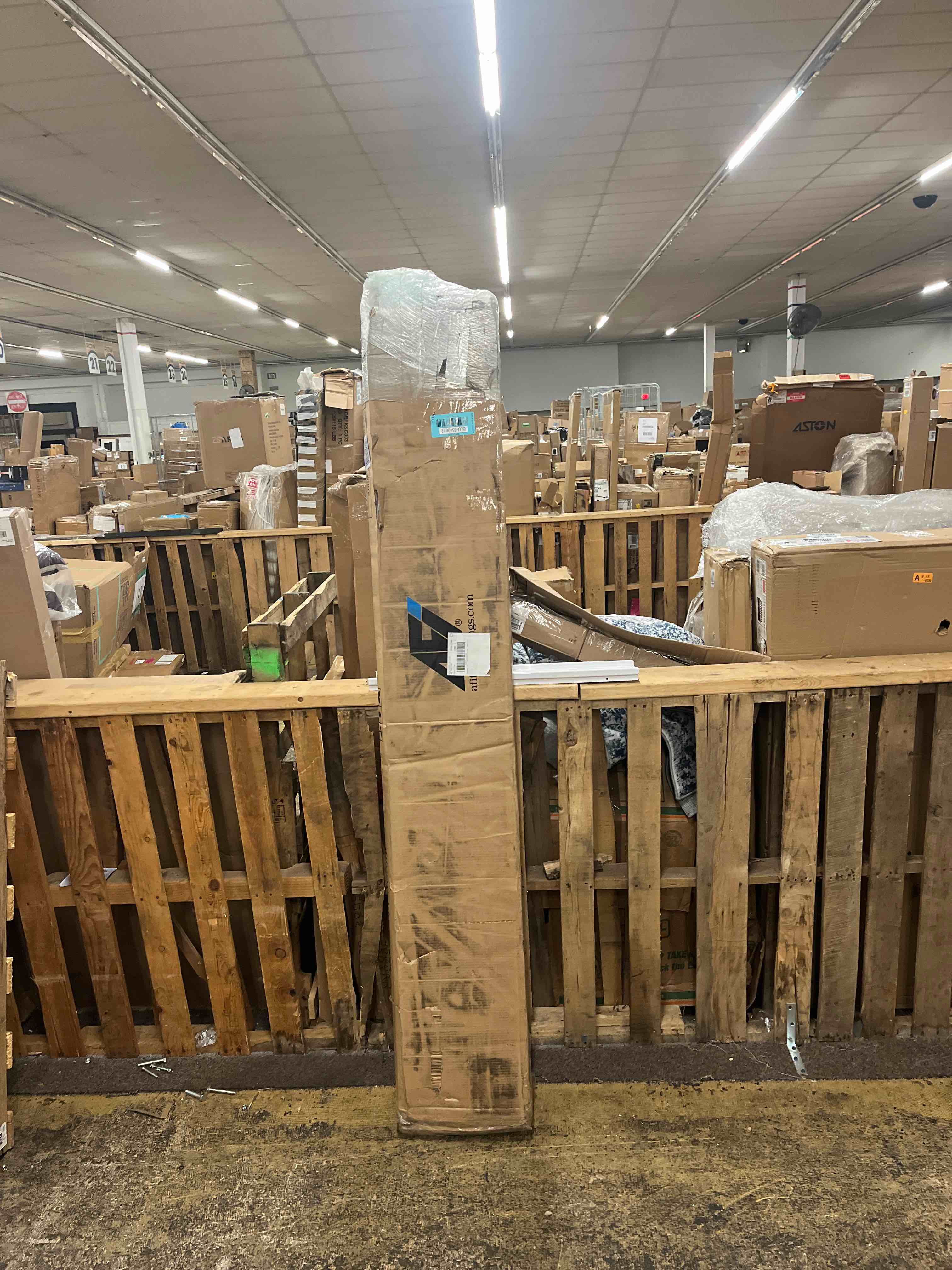 https://s3.amazonaws.com/lotting-images-prod/phillipi/BLU5540622_1726117028764.jpeg