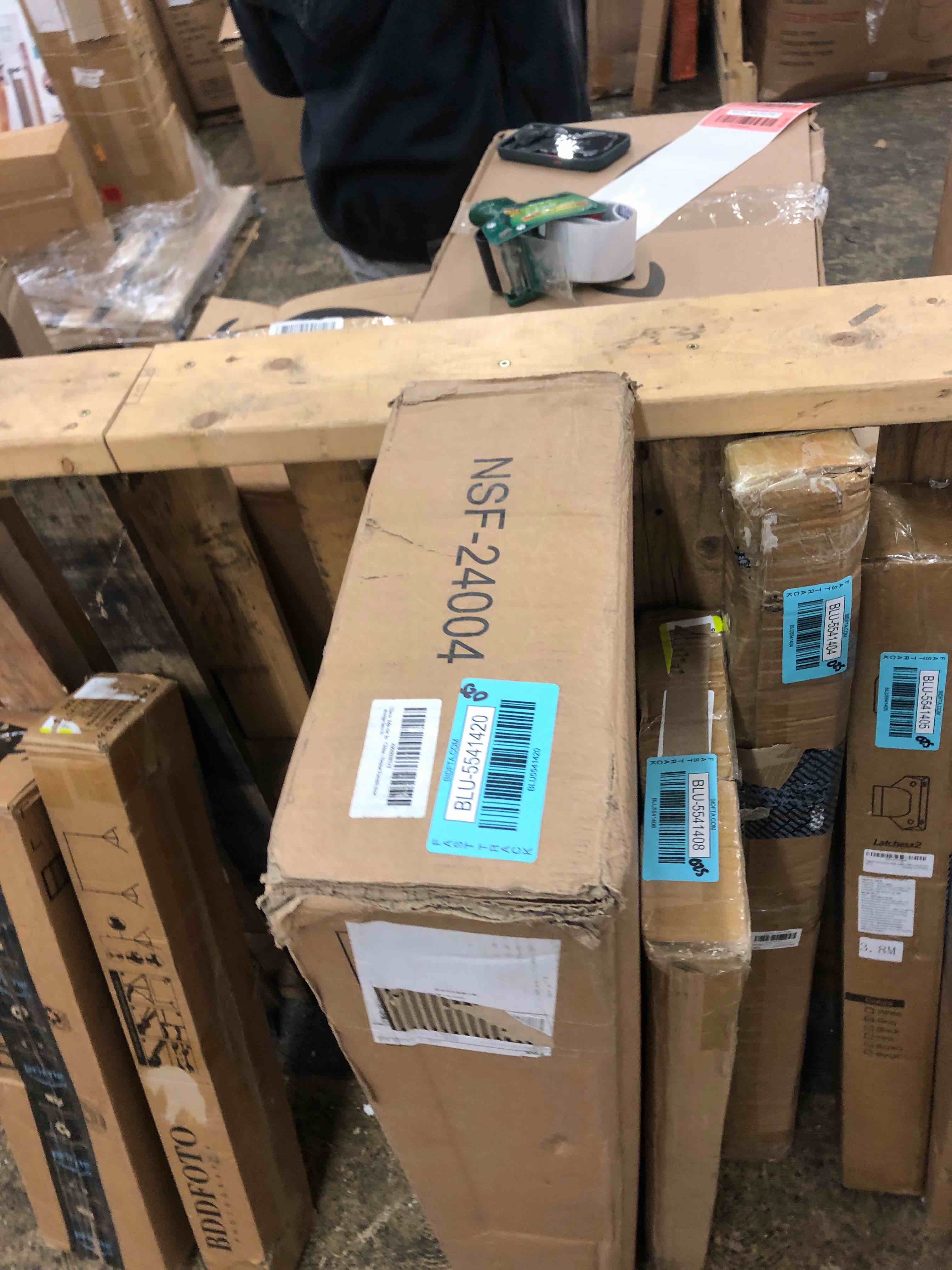 https://s3.amazonaws.com/lotting-images-prod/phillipi/BLU5541420_1729874992028.jpeg