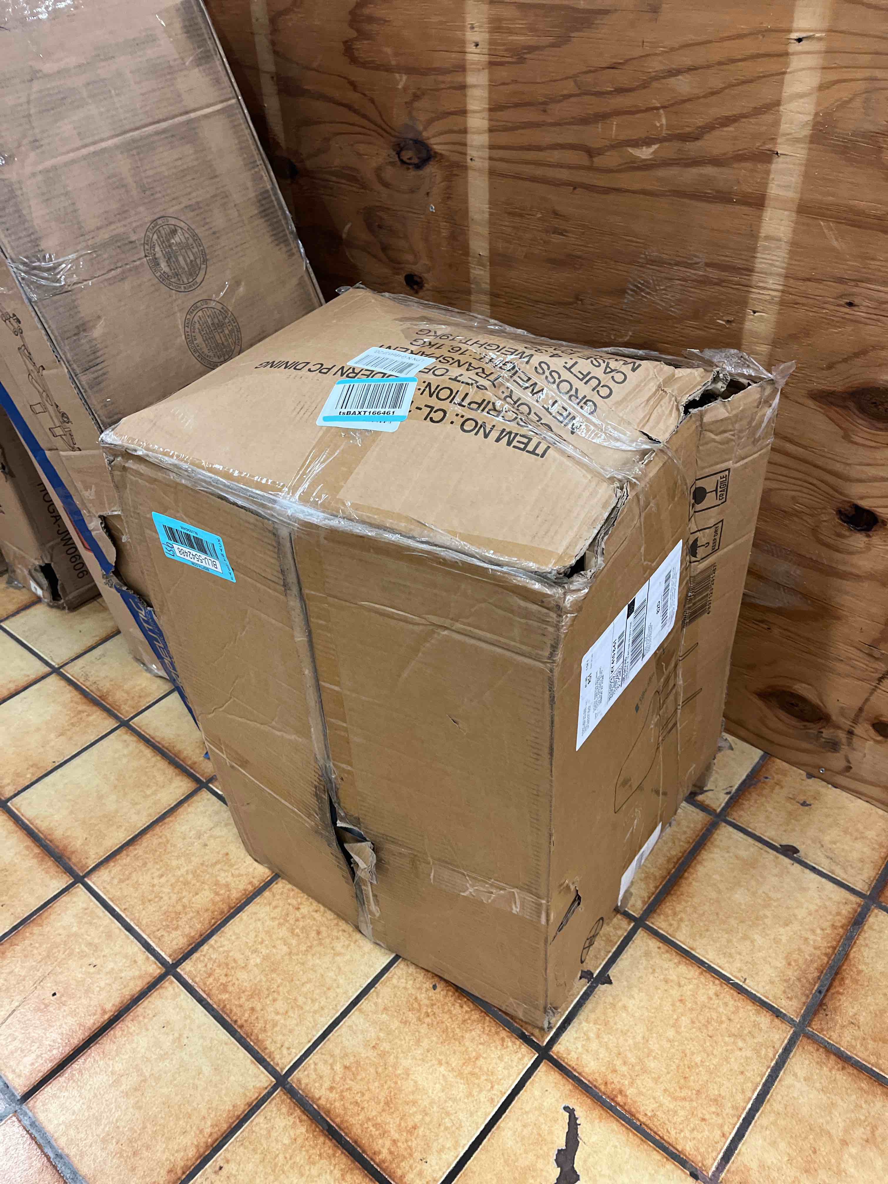 https://s3.amazonaws.com/lotting-images-prod/phillipi/BLU5542488_1729078508022.jpeg