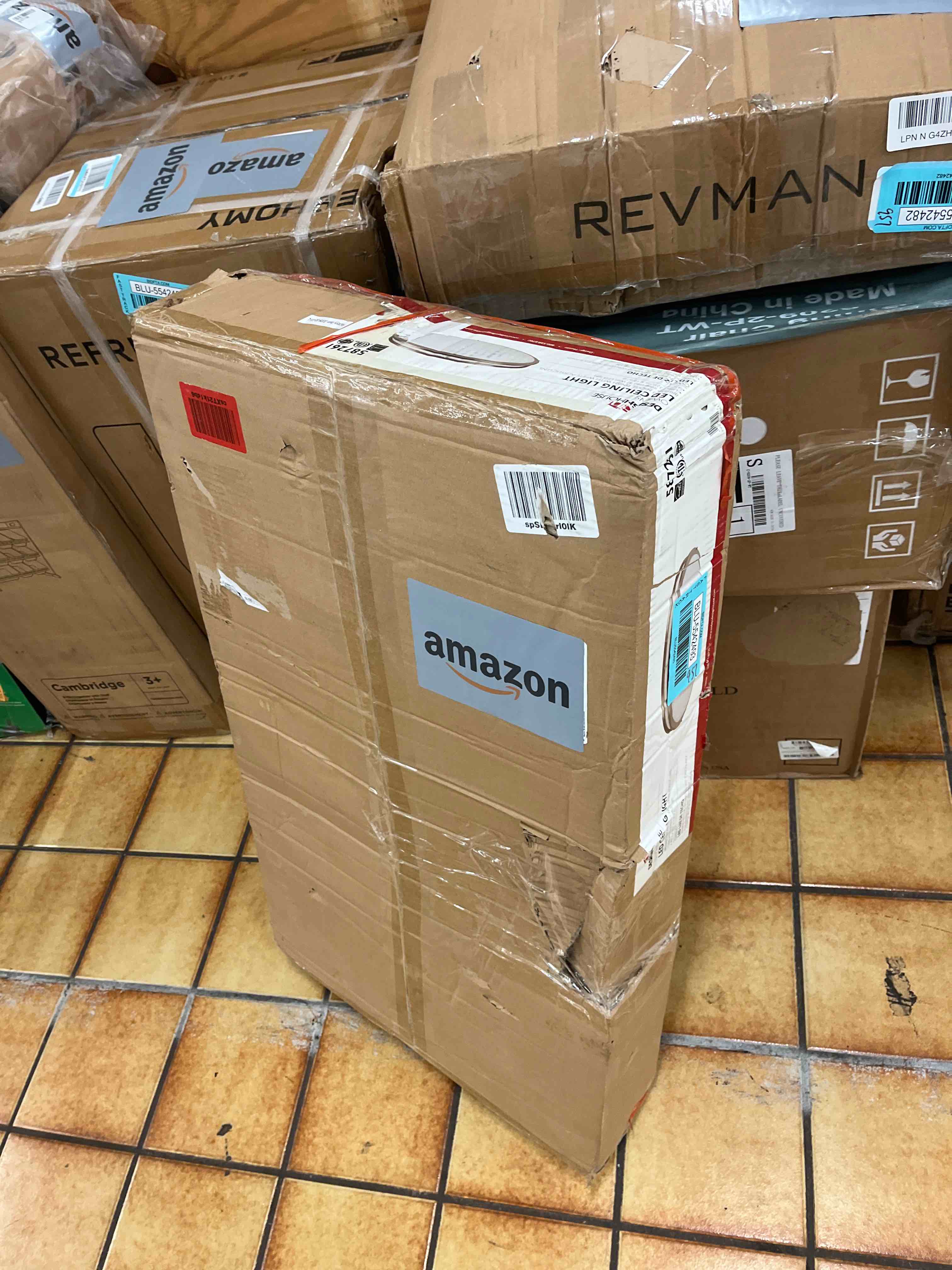 https://s3.amazonaws.com/lotting-images-prod/phillipi/BLU5542493_1729078779781.jpeg