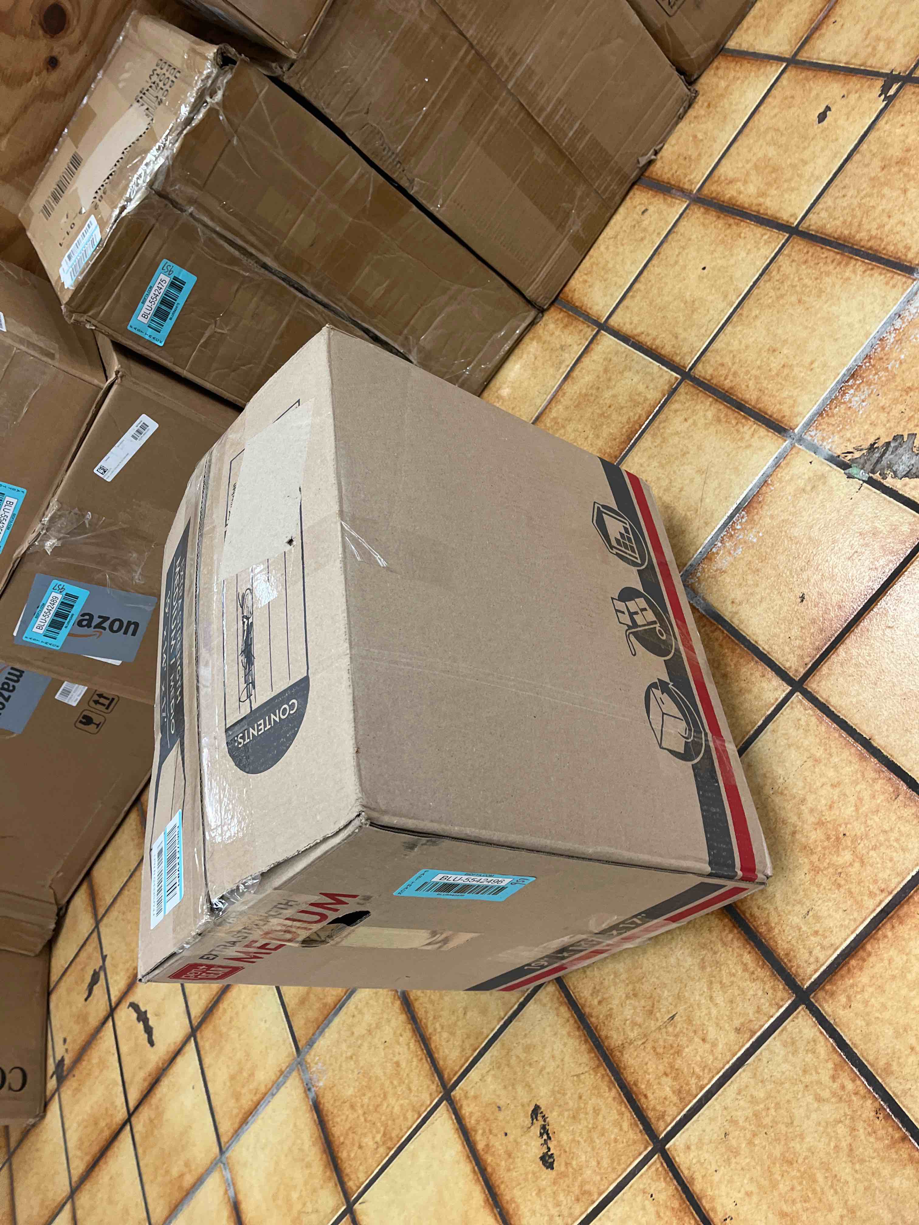 https://s3.amazonaws.com/lotting-images-prod/phillipi/BLU5542496_1729079182670.jpeg