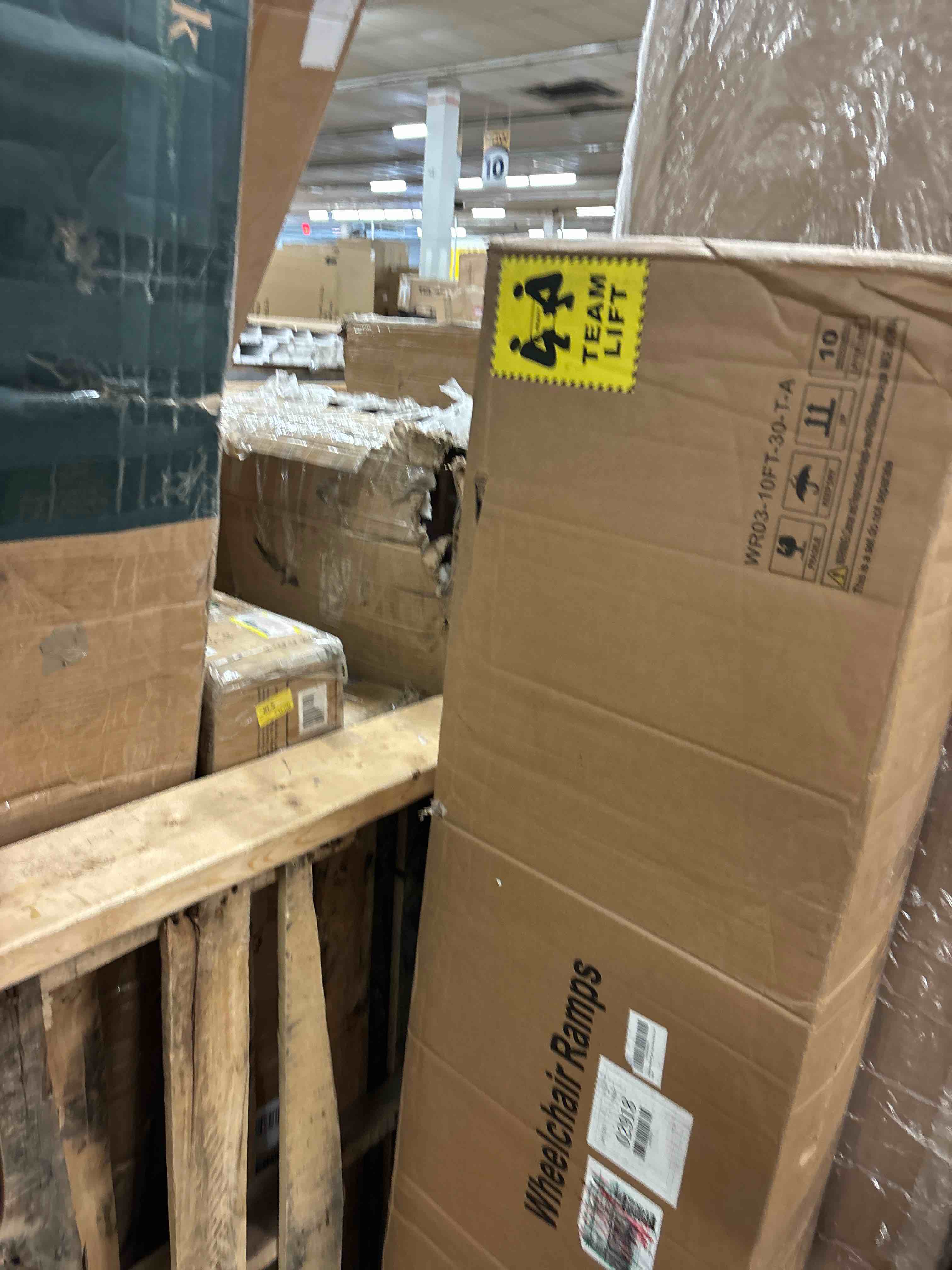 https://s3.amazonaws.com/lotting-images-prod/phillipi/BLU5546172_1705604099720.jpeg