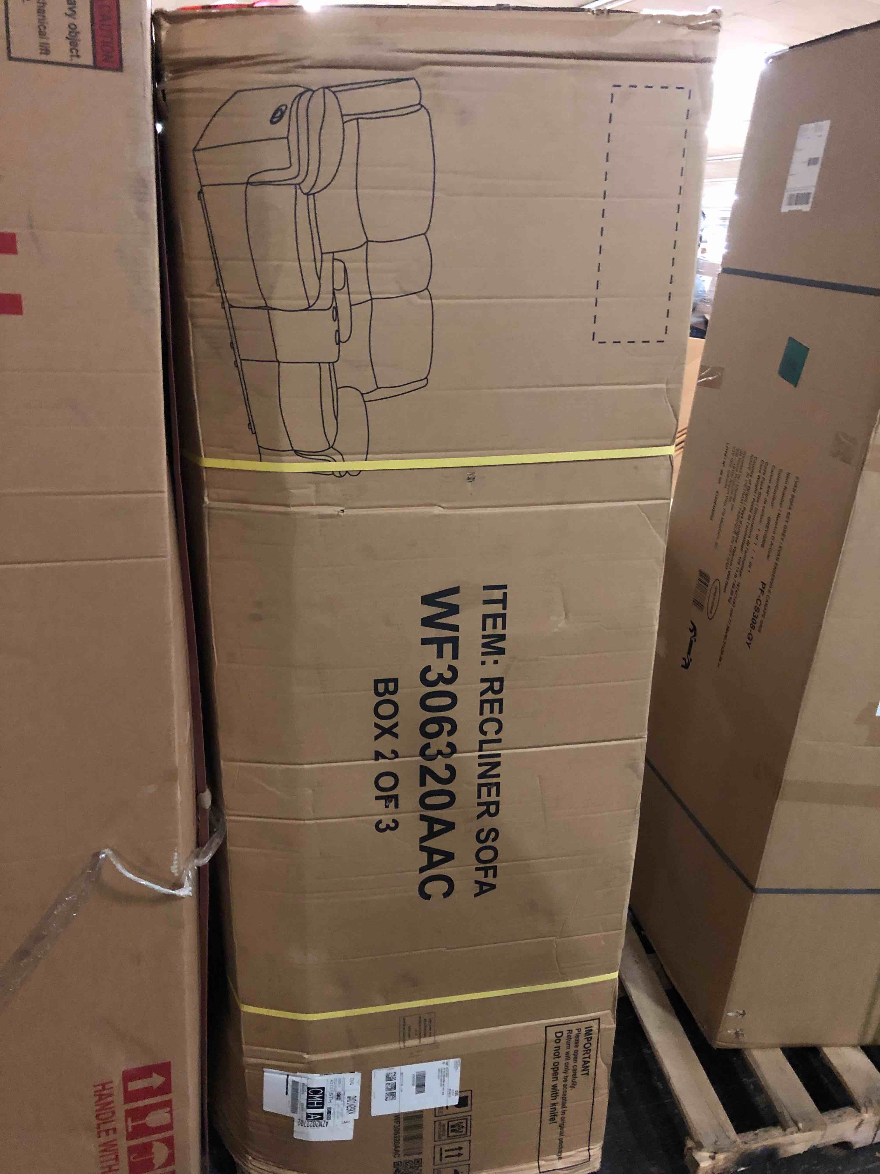 https://s3.amazonaws.com/lotting-images-prod/phillipi/BLU5548017_1709924771520.jpeg