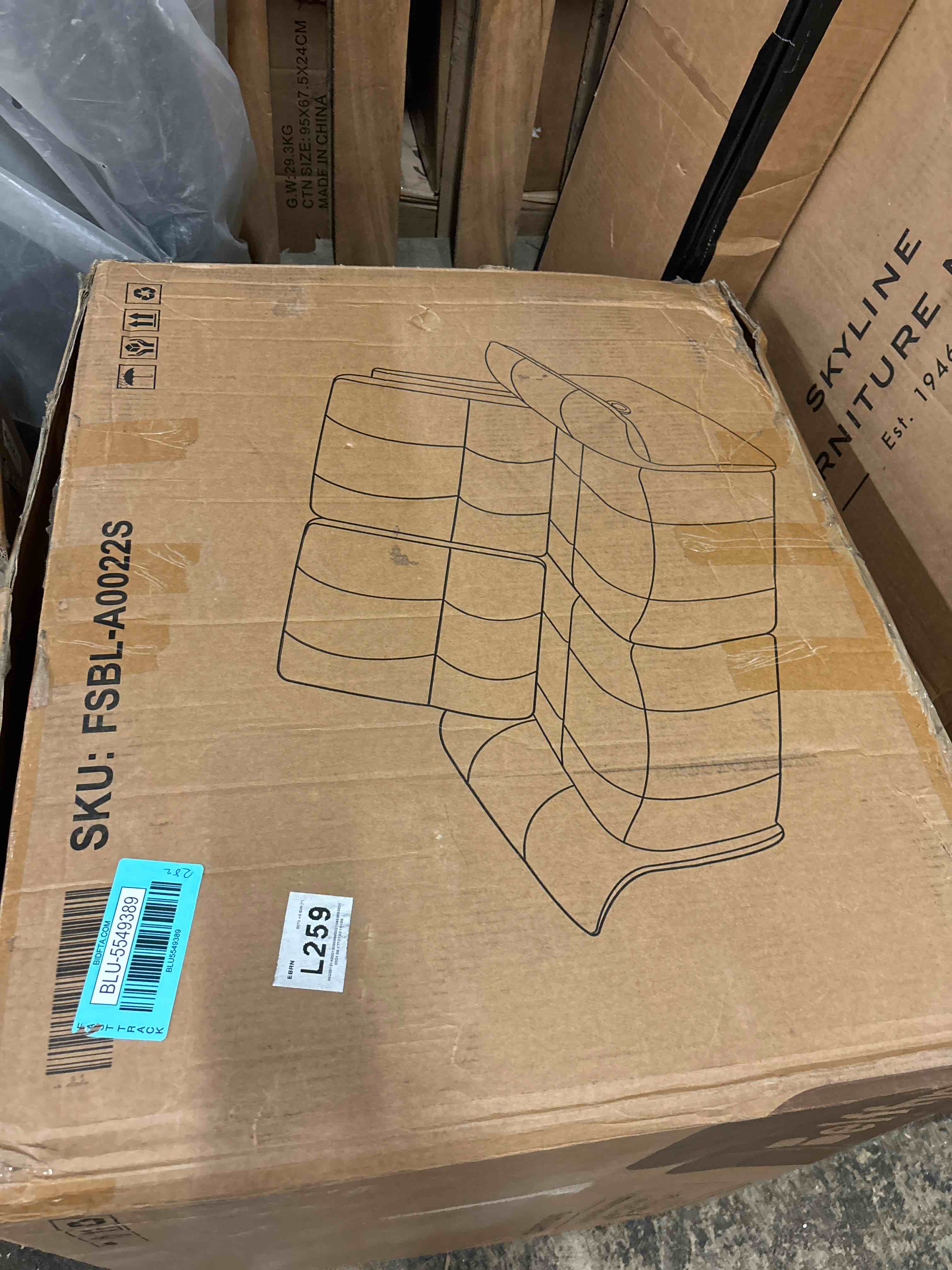 https://s3.amazonaws.com/lotting-images-prod/phillipi/BLU5549389_1720174886076.jpeg
