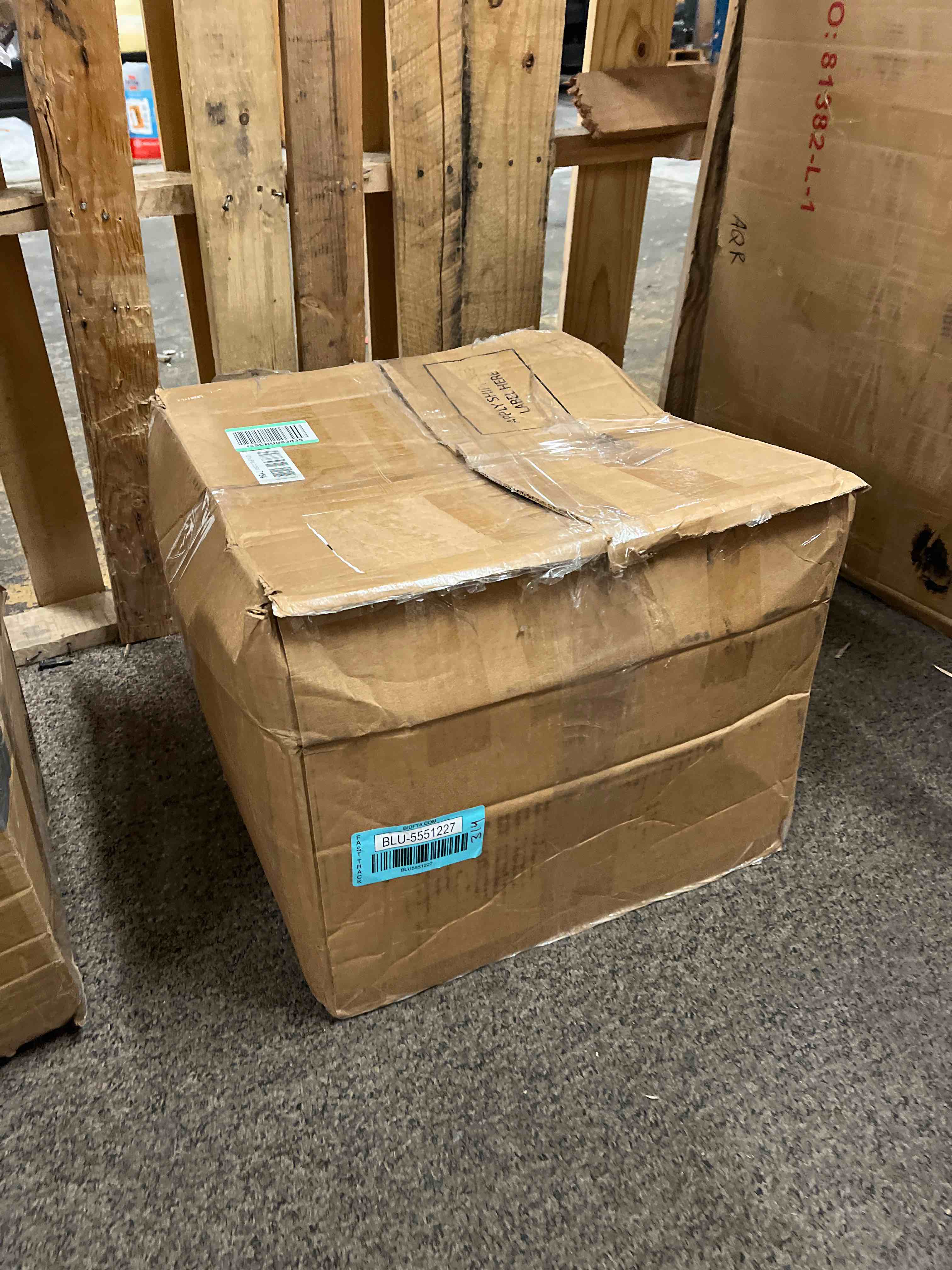 https://s3.amazonaws.com/lotting-images-prod/phillipi/BLU5551227_1703179810362.jpeg