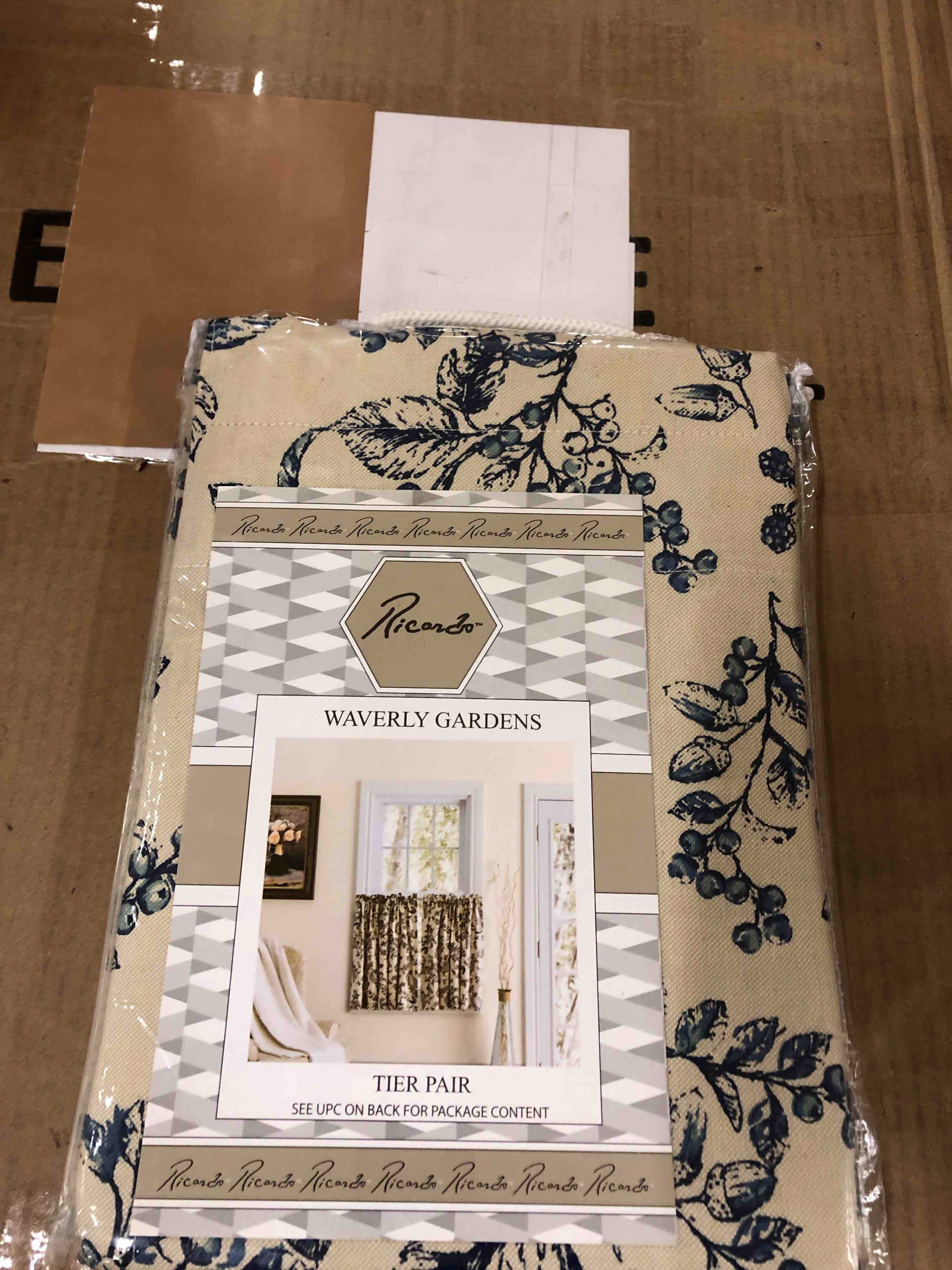 https://s3.amazonaws.com/lotting-images-prod/phillipi/BLU5637426_1743703064770.jpeg