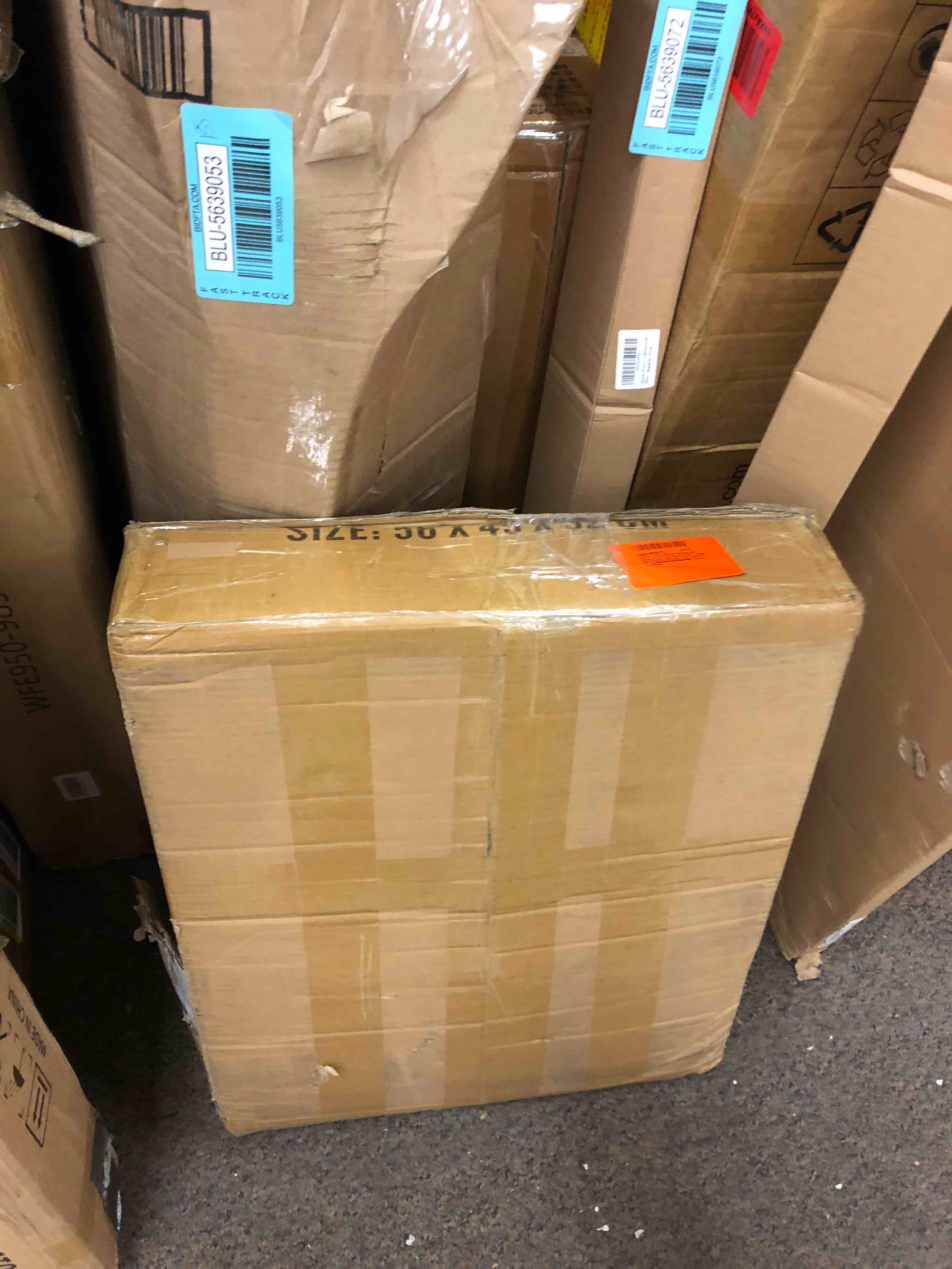 https://s3.amazonaws.com/lotting-images-prod/phillipi/BLU5639059_1737650292618.jpeg