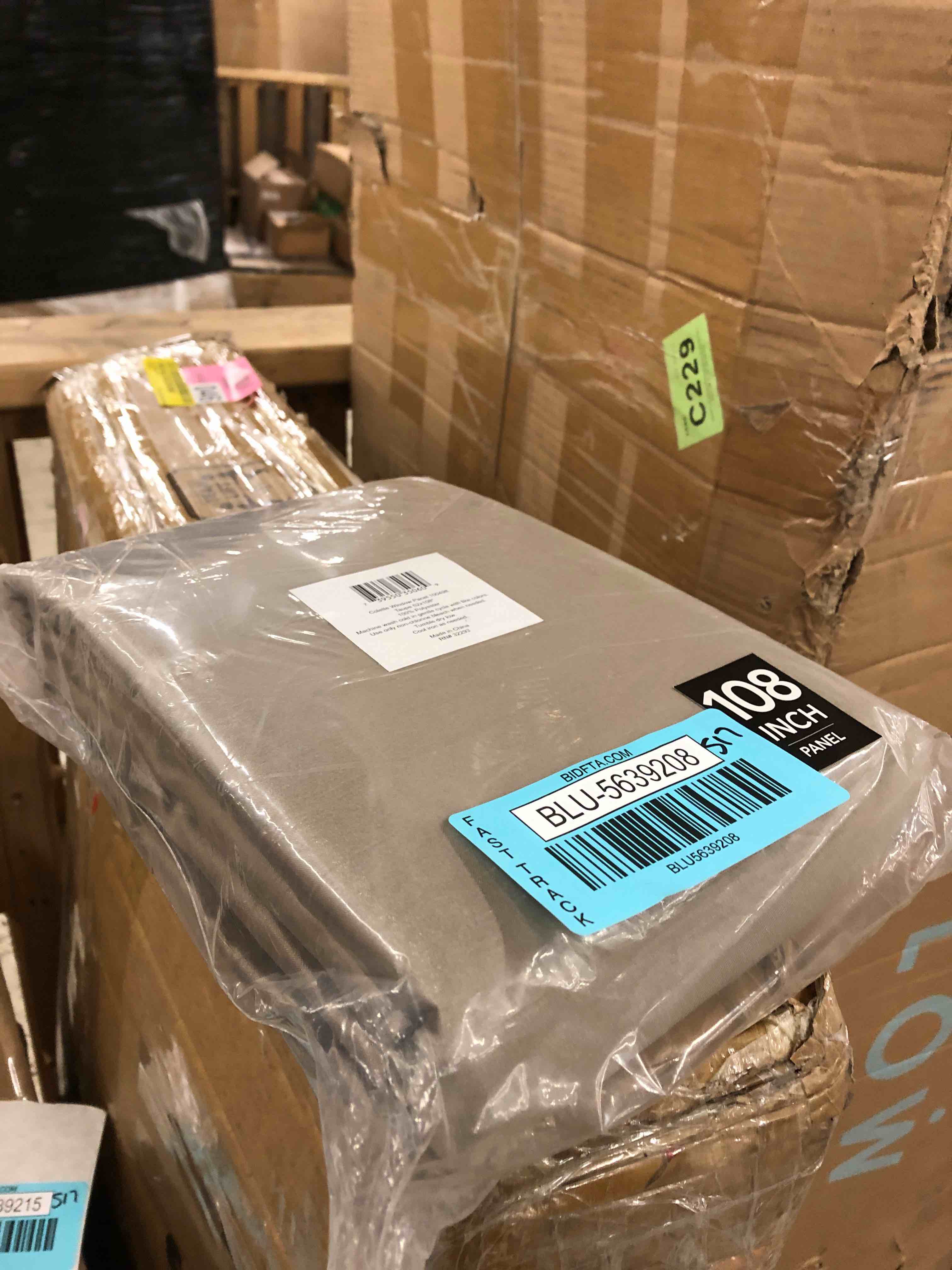 https://s3.amazonaws.com/lotting-images-prod/phillipi/BLU5639208_1743701869849.jpeg