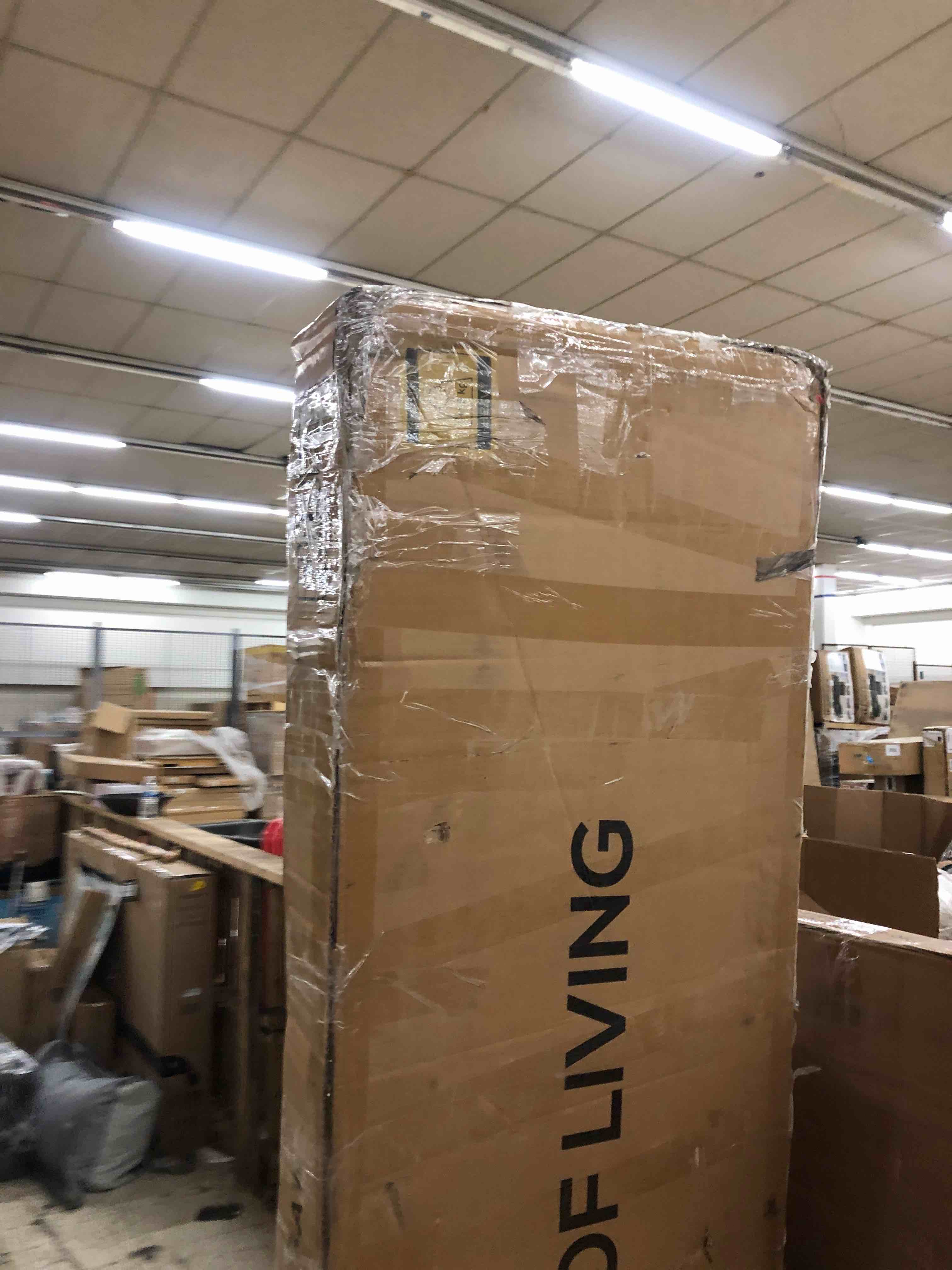 https://s3.amazonaws.com/lotting-images-prod/phillipi/BLU5639227_1743774913983.jpeg