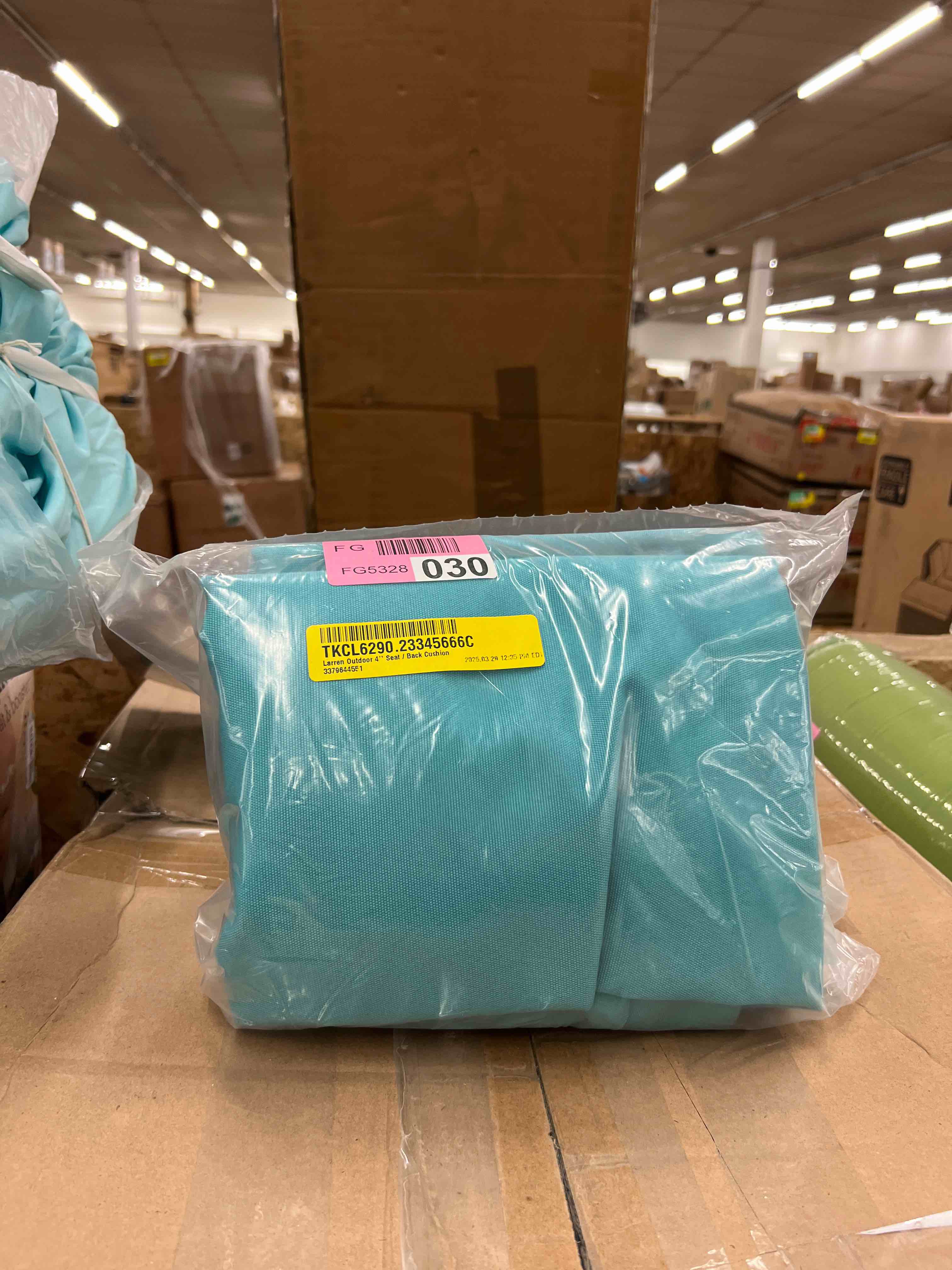 https://s3.amazonaws.com/lotting-images-prod/phillipi/BLU5640372_1749144409534.jpeg