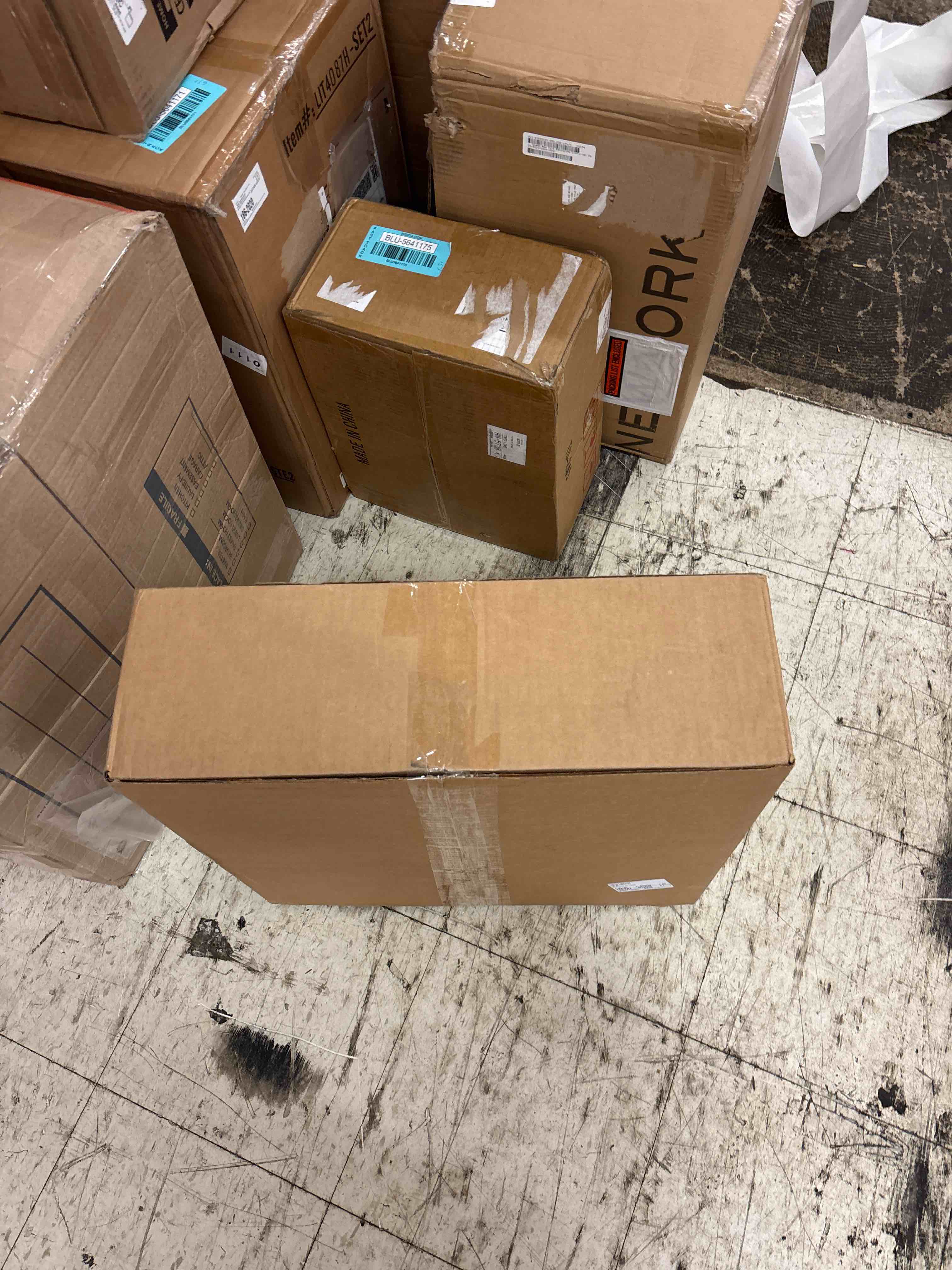 https://s3.amazonaws.com/lotting-images-prod/phillipi/BLU5641176_1746200998566.jpeg