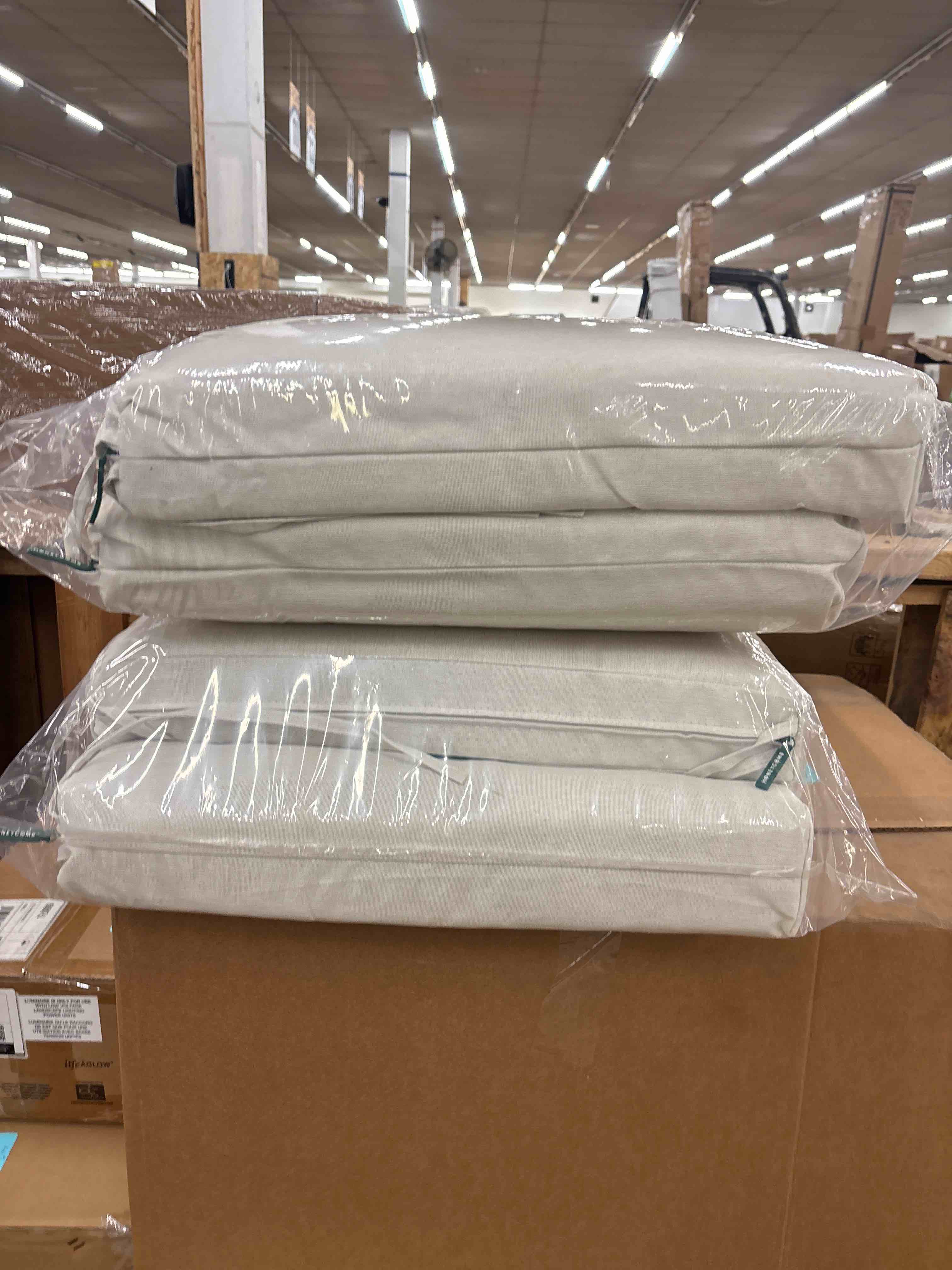 https://s3.amazonaws.com/lotting-images-prod/phillipi/BLU5641295_1746728233157.jpeg