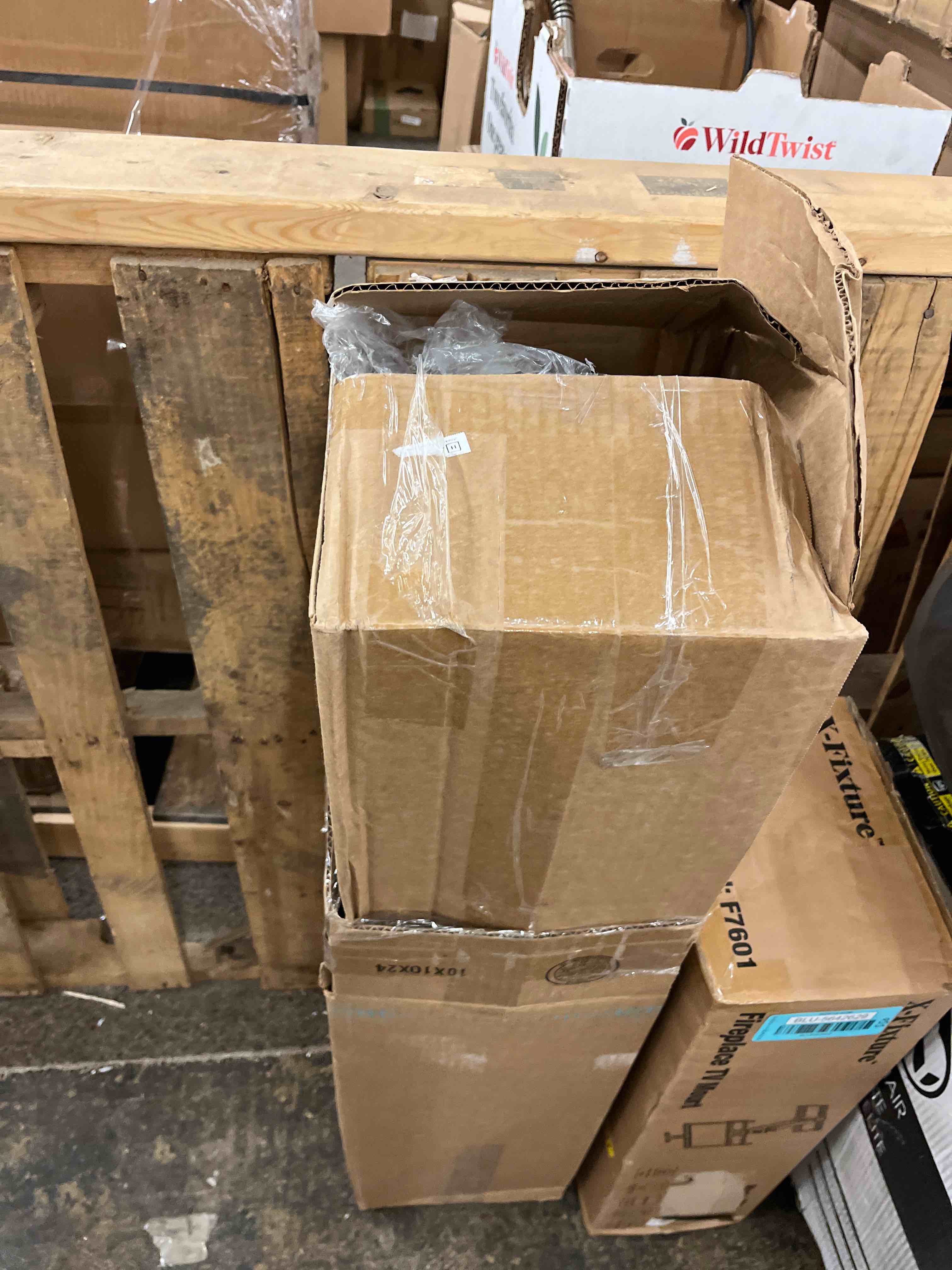 https://s3.amazonaws.com/lotting-images-prod/phillipi/BLU5642634_1744387625644.jpeg