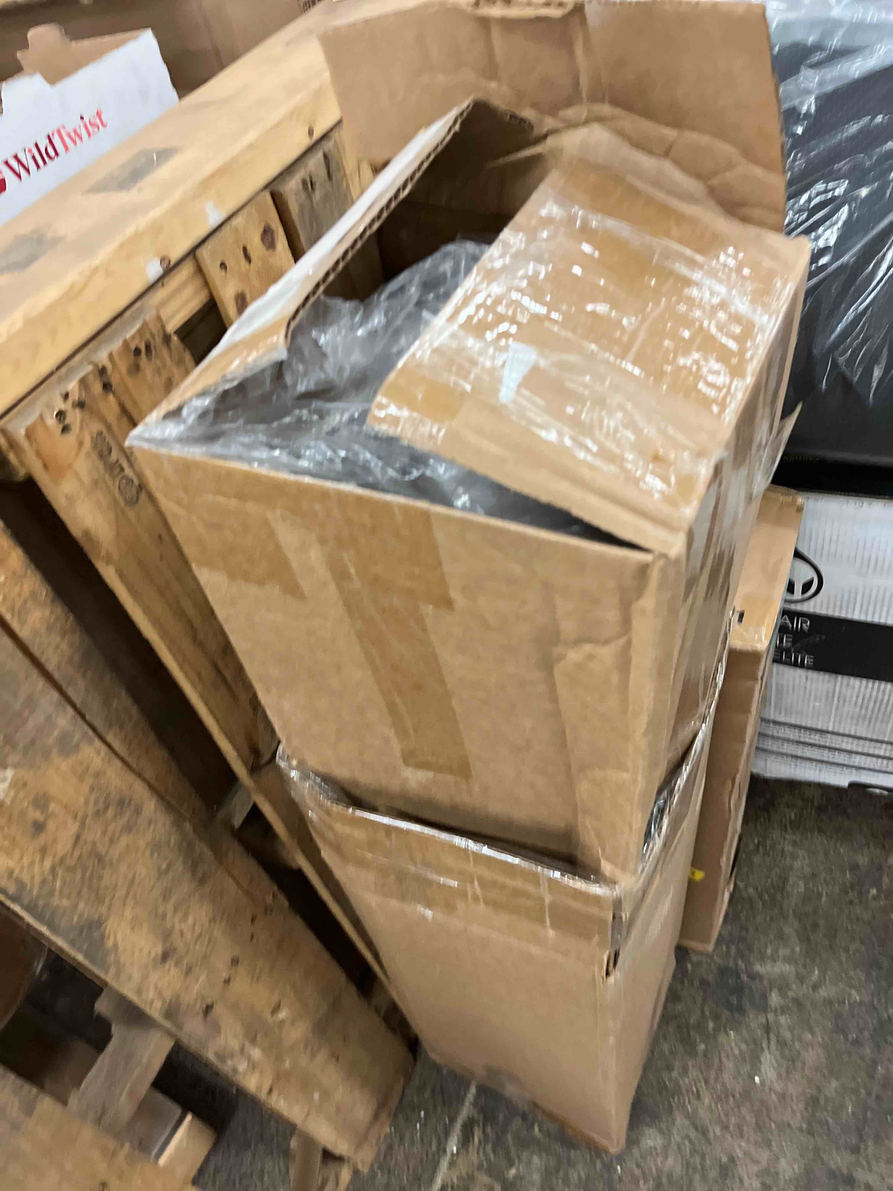 https://s3.amazonaws.com/lotting-images-prod/phillipi/BLU5642634_1744387627316.jpeg