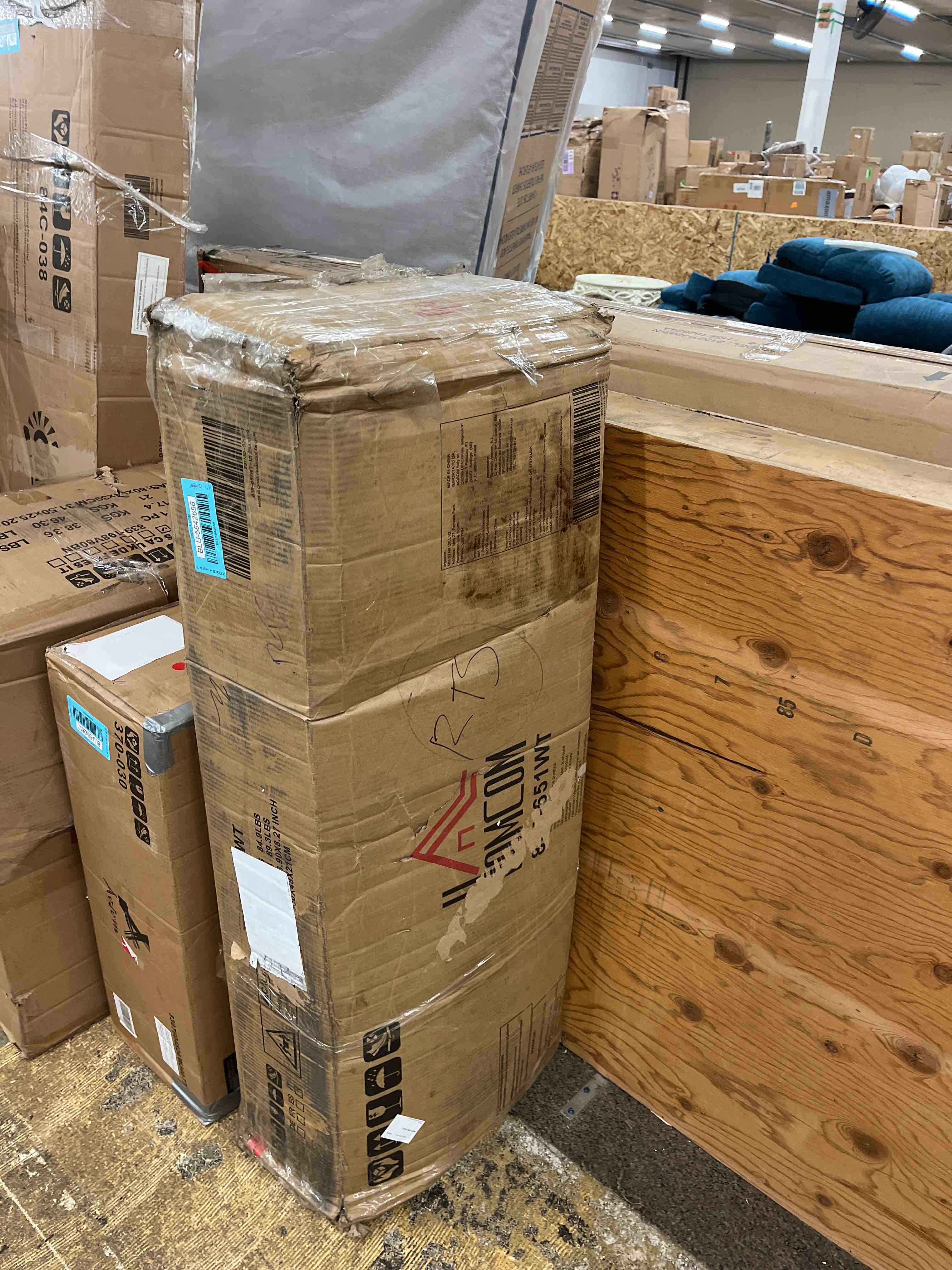https://s3.amazonaws.com/lotting-images-prod/phillipi/BLU5642656_1746192695213.jpeg