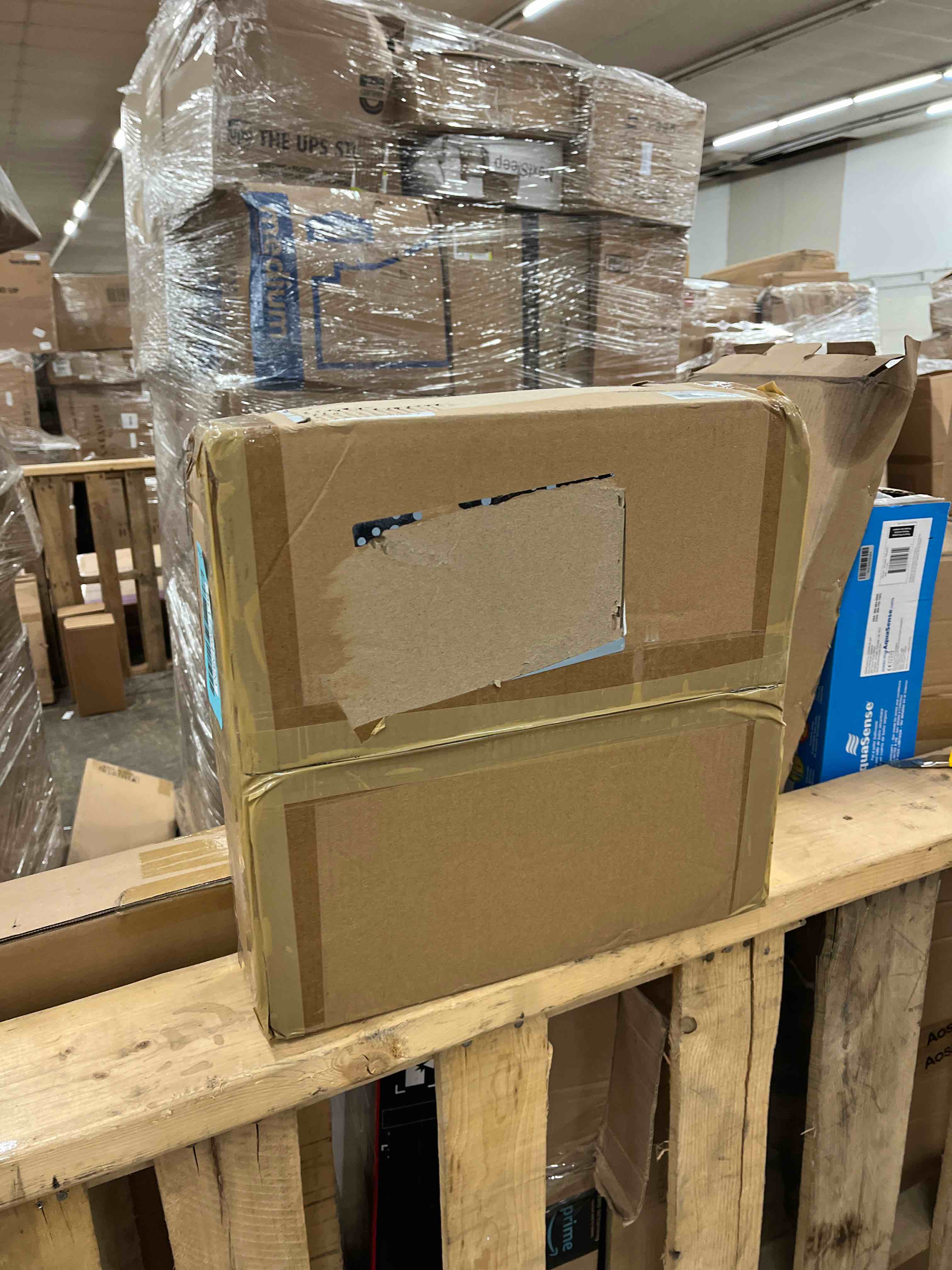 https://s3.amazonaws.com/lotting-images-prod/phillipi/BLU5642820_1744737192471.jpeg