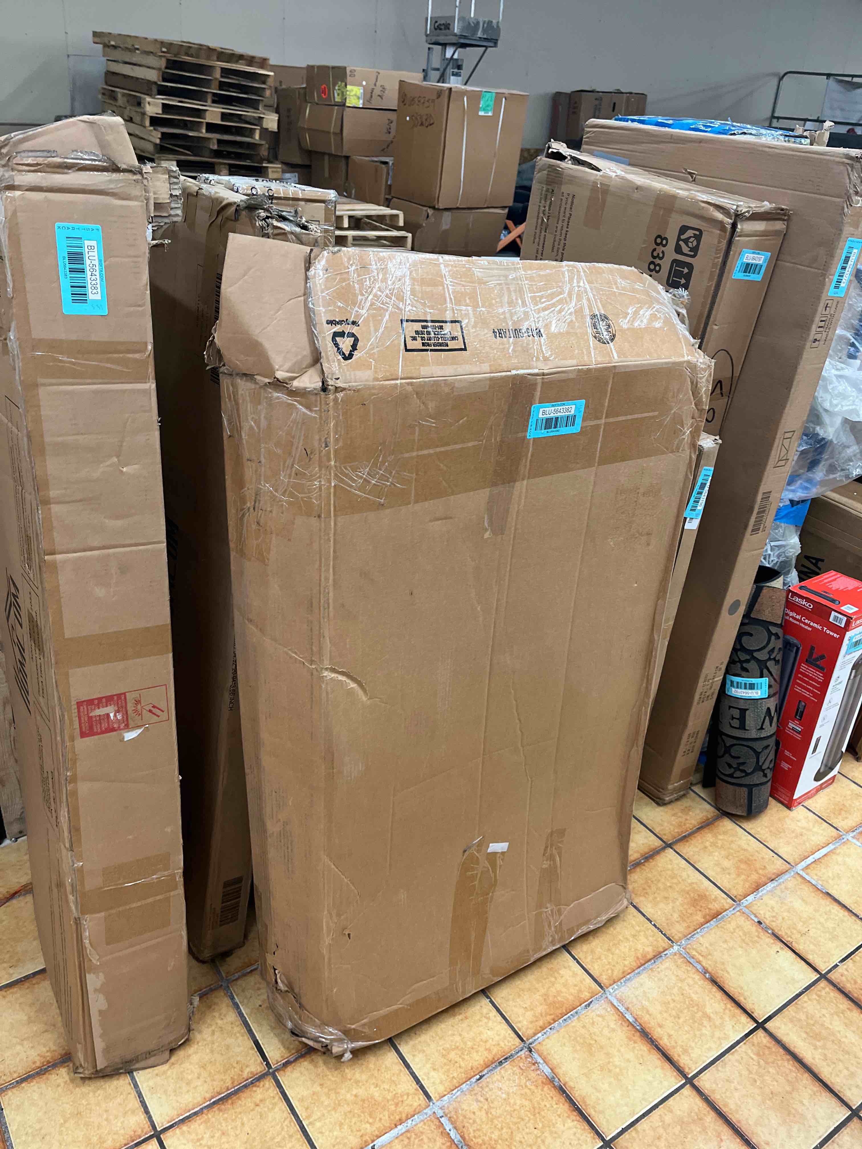https://s3.amazonaws.com/lotting-images-prod/phillipi/BLU5643382_1745382325692.jpeg