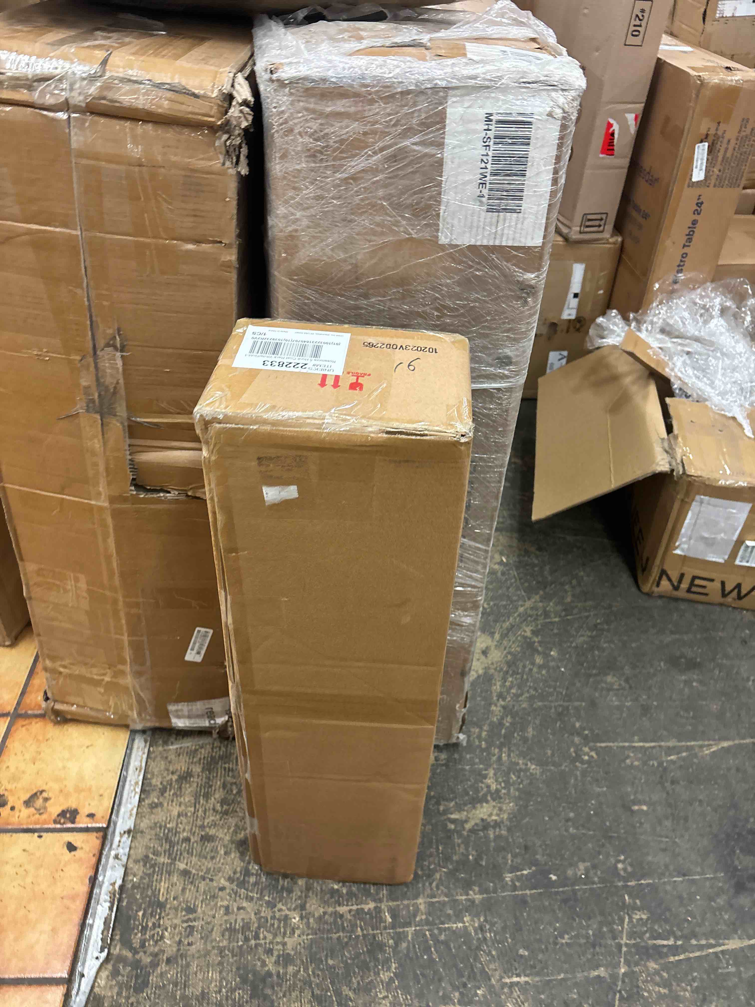 https://s3.amazonaws.com/lotting-images-prod/phillipi/BLU5645401_1740684567905.jpeg