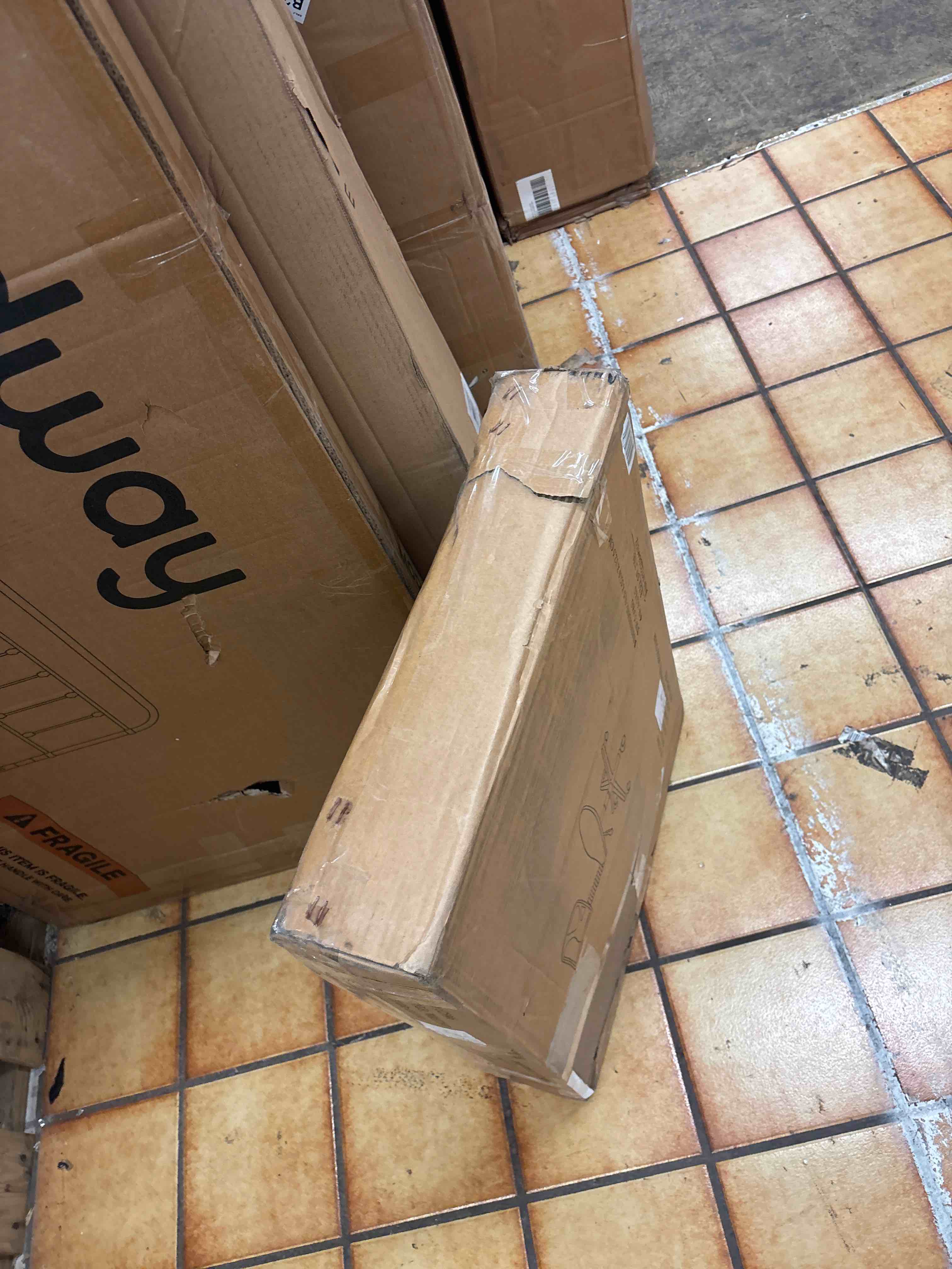 https://s3.amazonaws.com/lotting-images-prod/phillipi/BLU5645409_1740683951539.jpeg