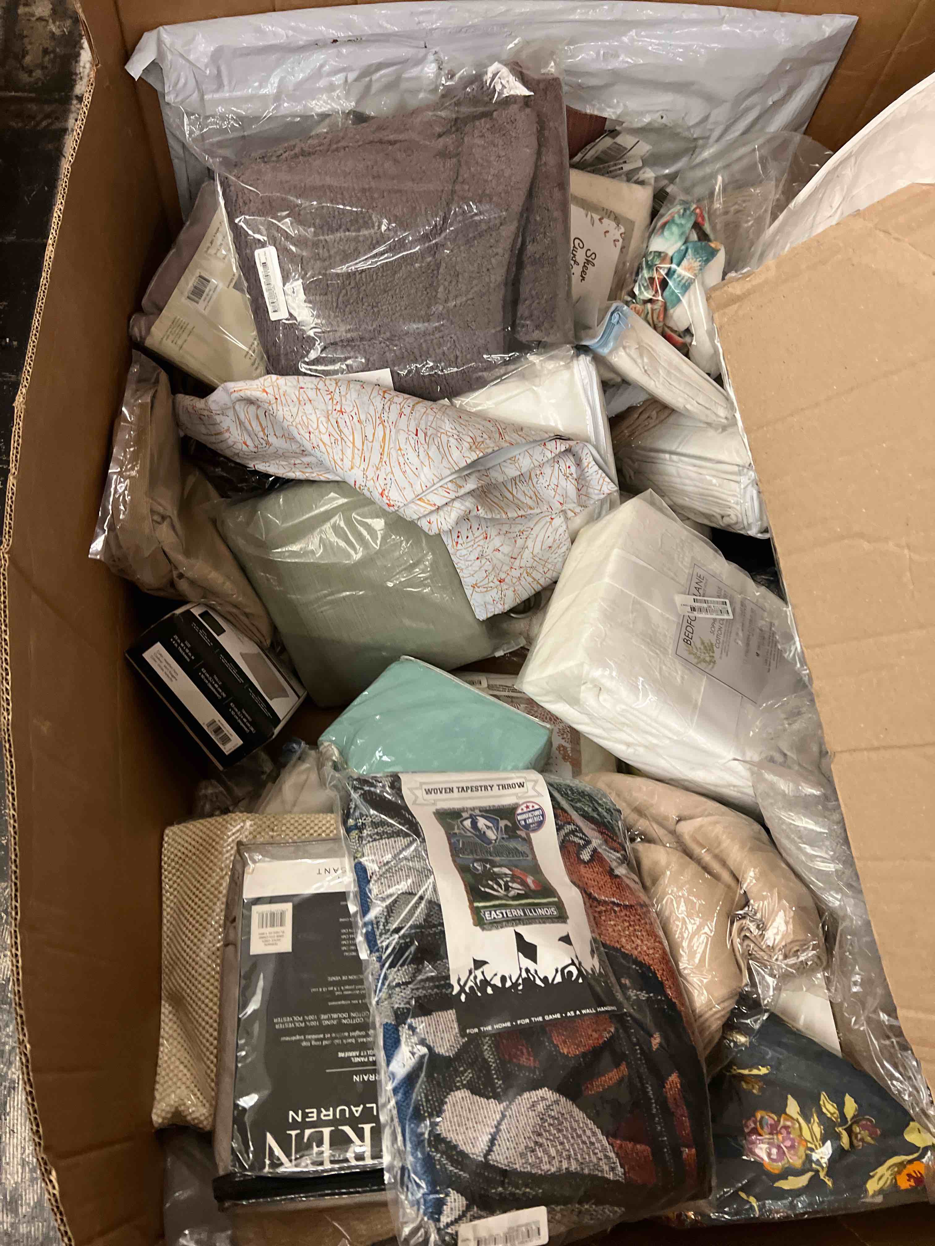 https://s3.amazonaws.com/lotting-images-prod/phillipi/BLU5646720_1752091896125.jpeg