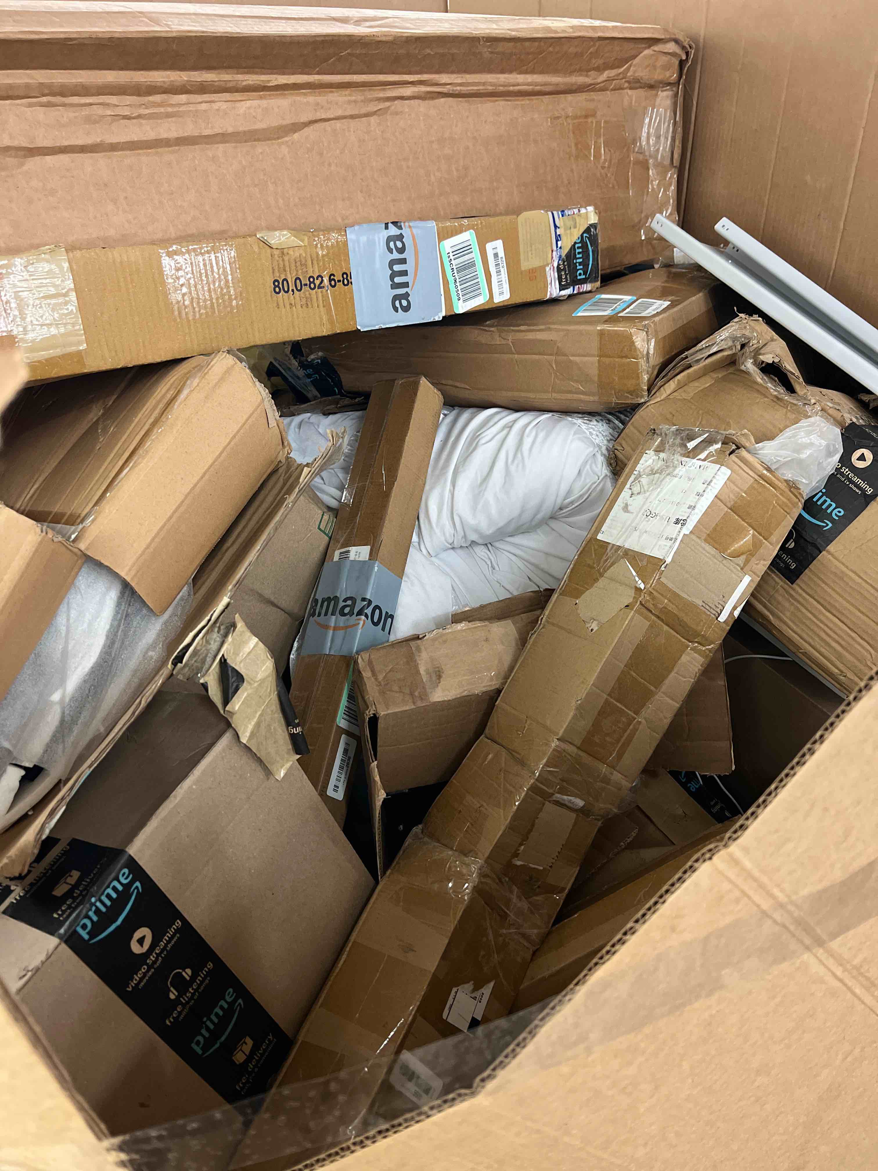 https://s3.amazonaws.com/lotting-images-prod/phillipi/BLU5646741_1754501522822.jpeg