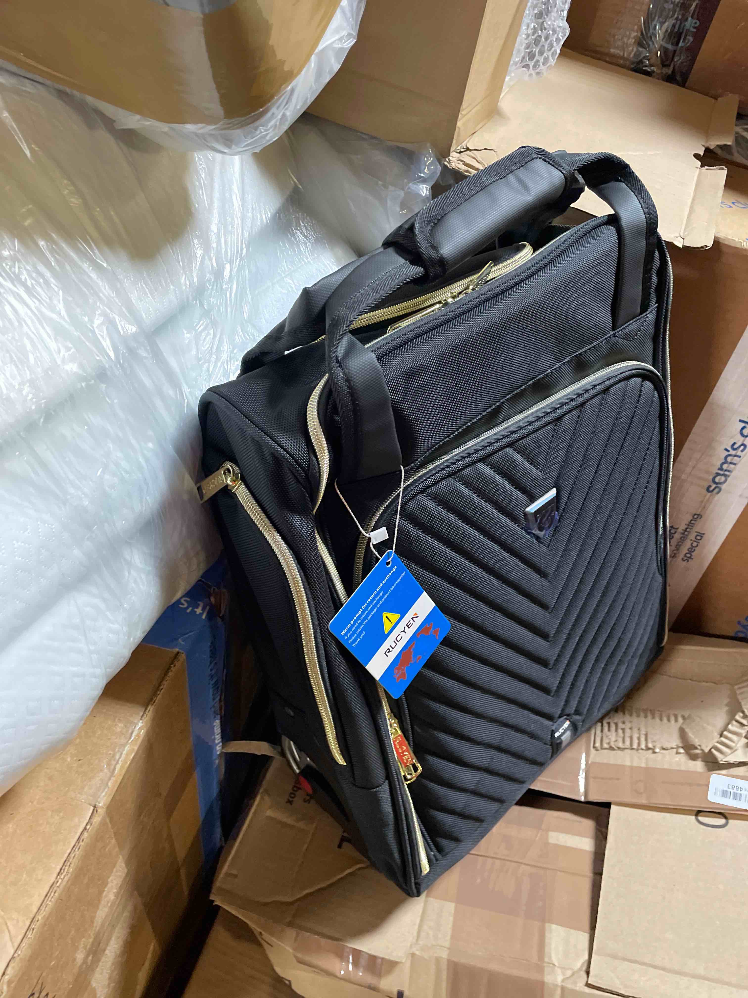 https://s3.amazonaws.com/lotting-images-prod/phillipi/BLU5949506_1715285068457.jpeg