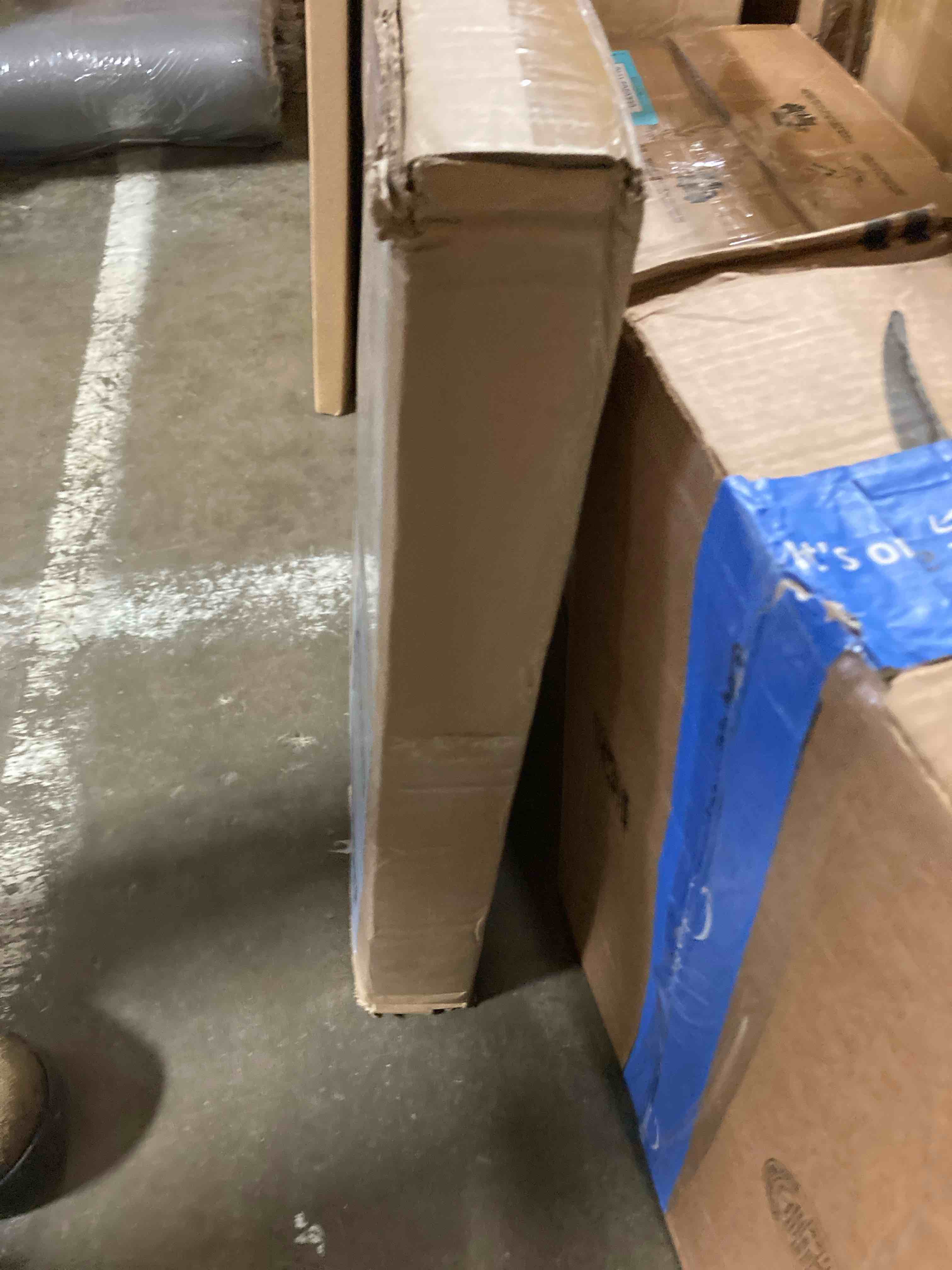 https://s3.amazonaws.com/lotting-images-prod/phillipi/BLU5950741_1716396739194.jpeg