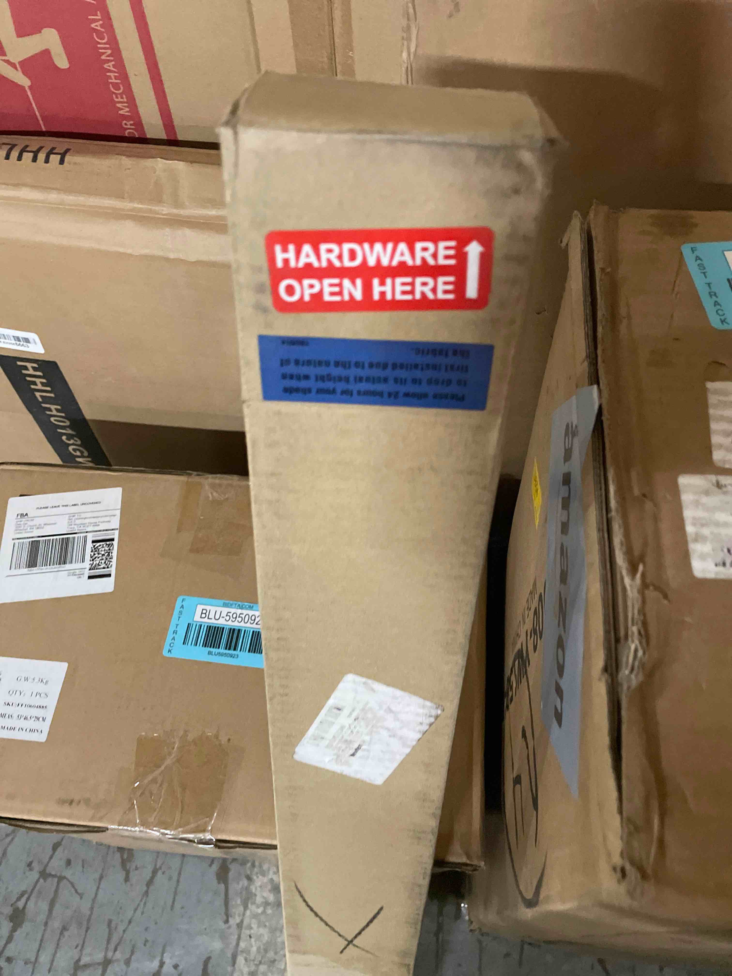 https://s3.amazonaws.com/lotting-images-prod/phillipi/BLU5950925_1716500073058.jpeg