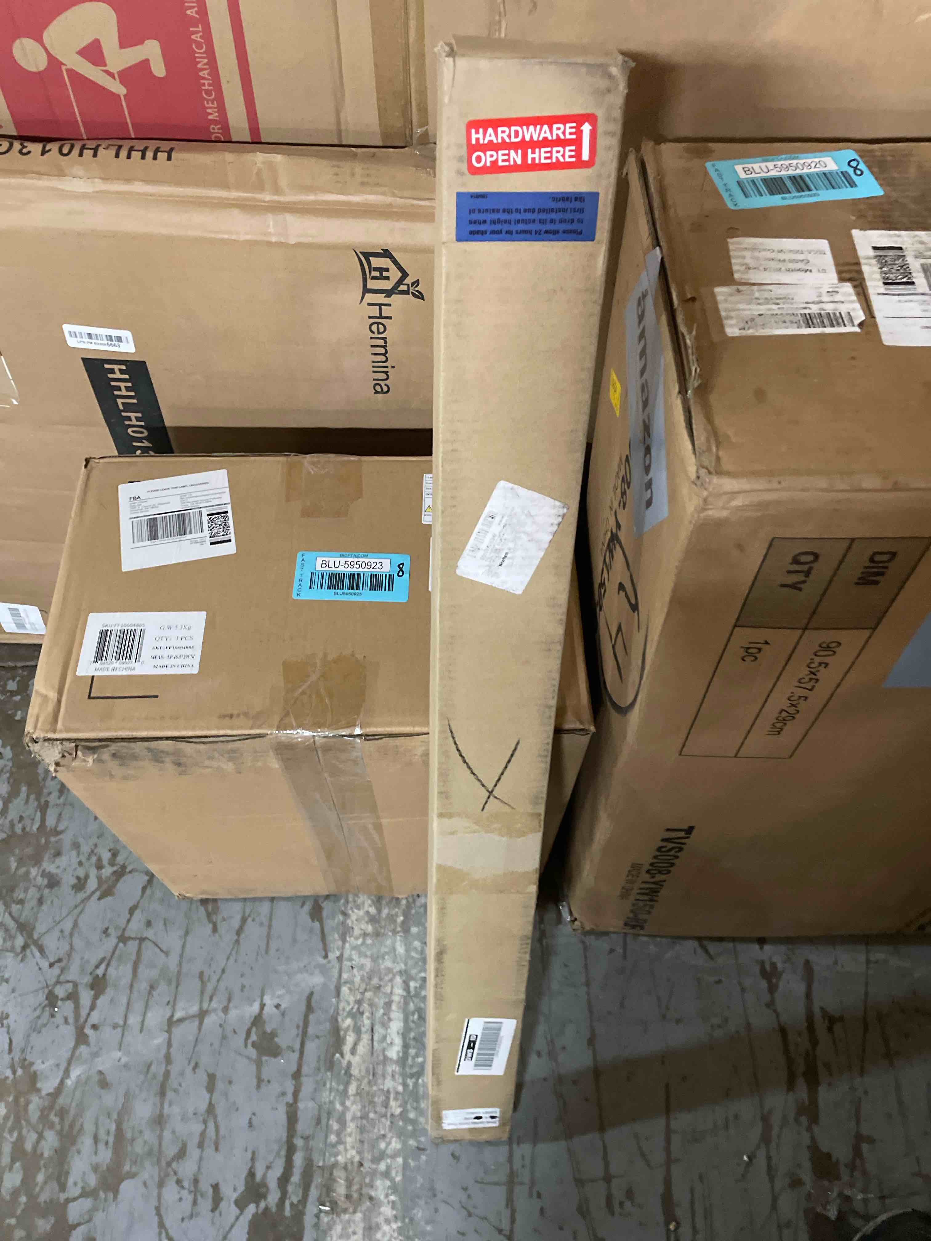 https://s3.amazonaws.com/lotting-images-prod/phillipi/BLU5950925_1716500074544.jpeg