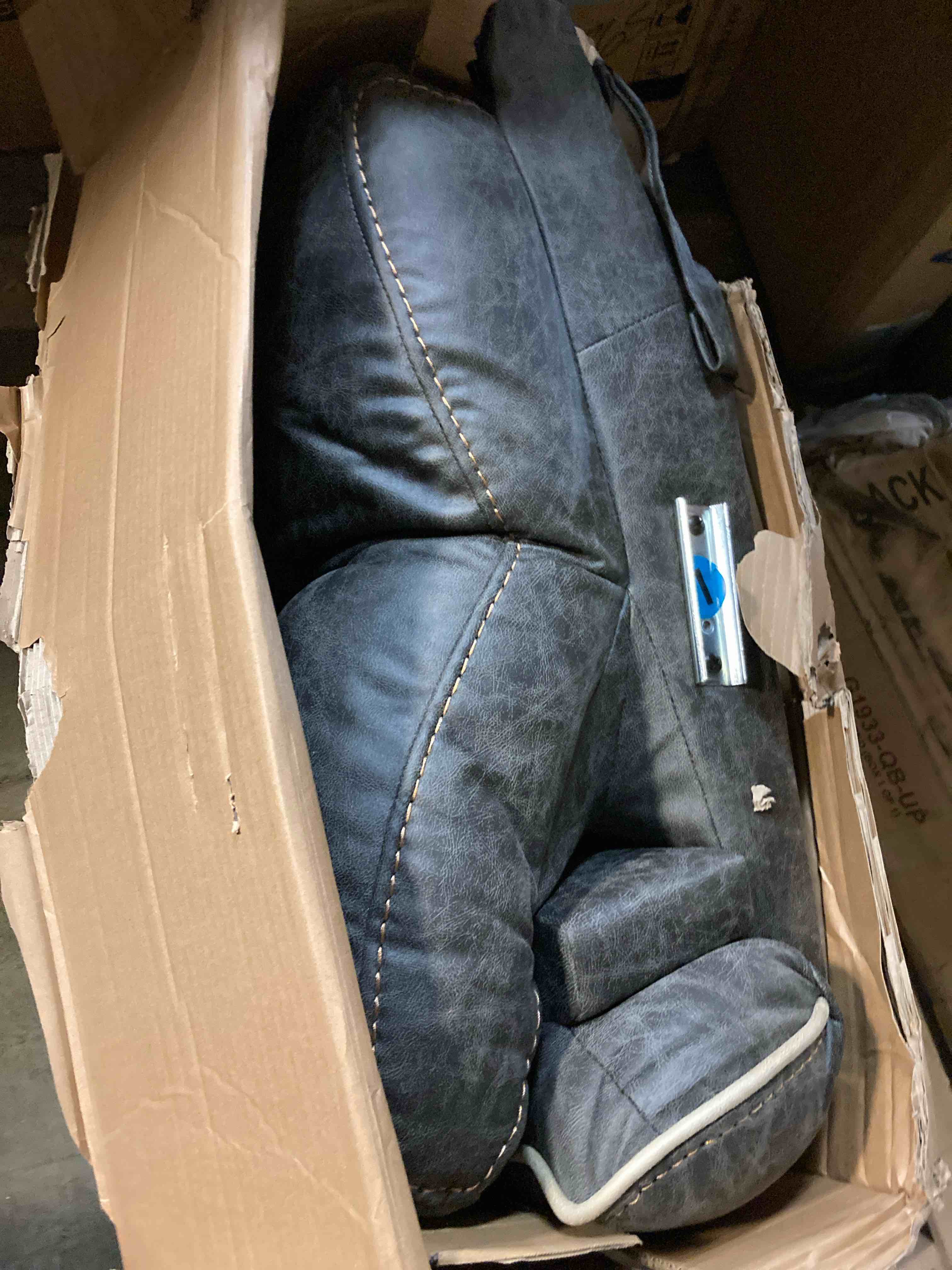 https://s3.amazonaws.com/lotting-images-prod/phillipi/BLU5951425_1714502222997.jpeg
