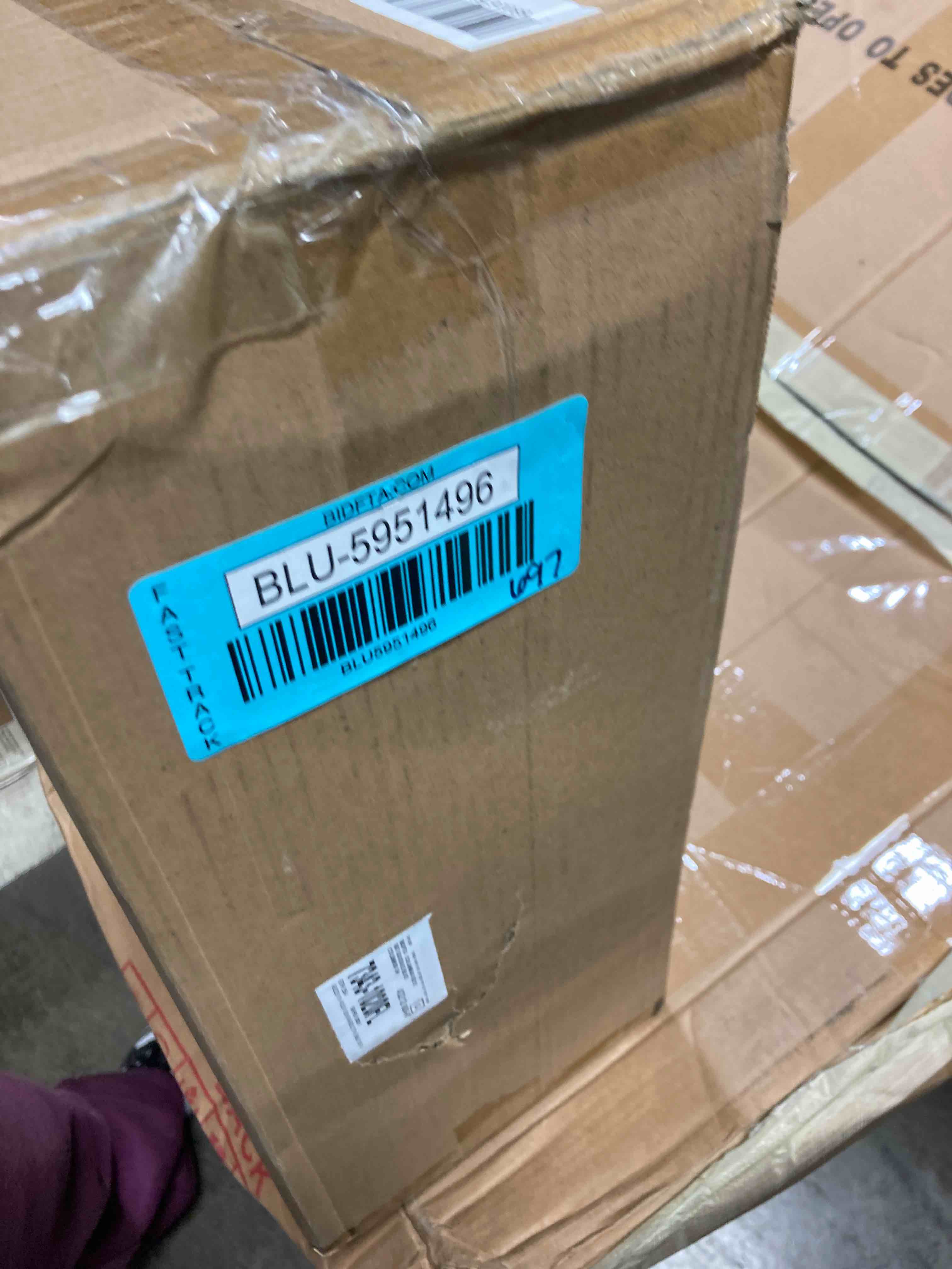 https://s3.amazonaws.com/lotting-images-prod/phillipi/BLU5951496_1714582736533.jpeg