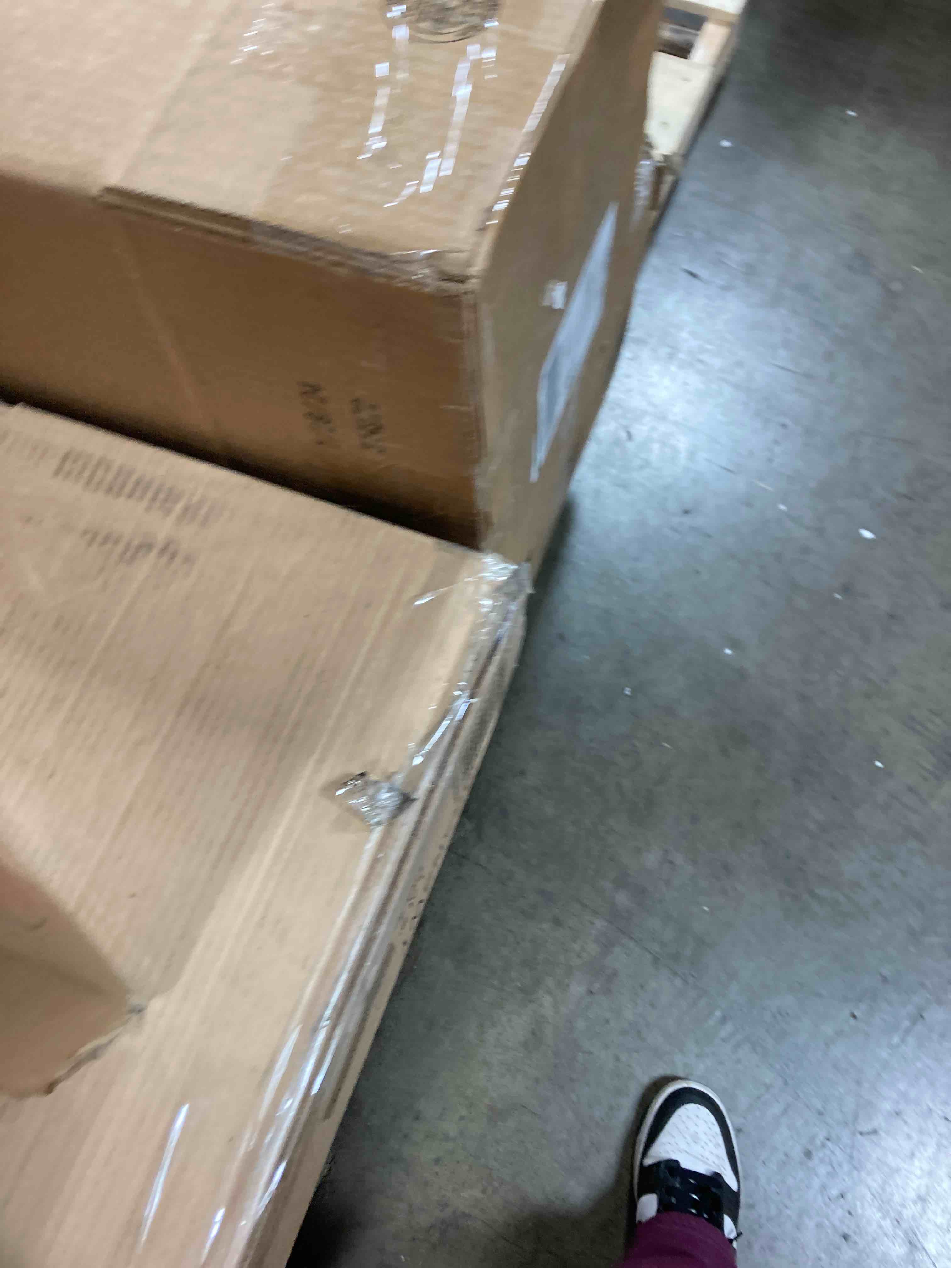 https://s3.amazonaws.com/lotting-images-prod/phillipi/BLU5951514_1714585923222.jpeg
