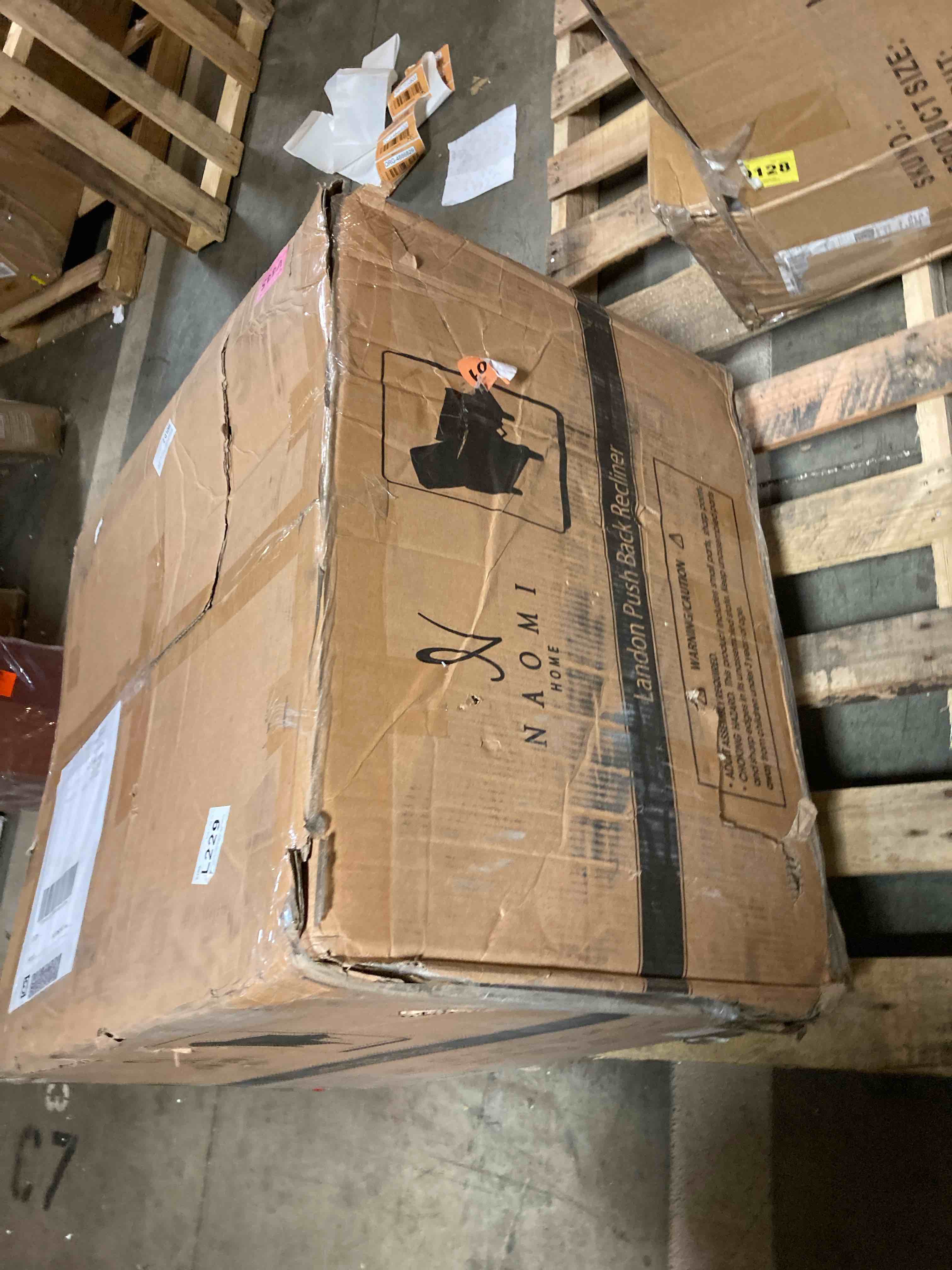https://s3.amazonaws.com/lotting-images-prod/phillipi/BLU5951912_1715609152445.jpeg