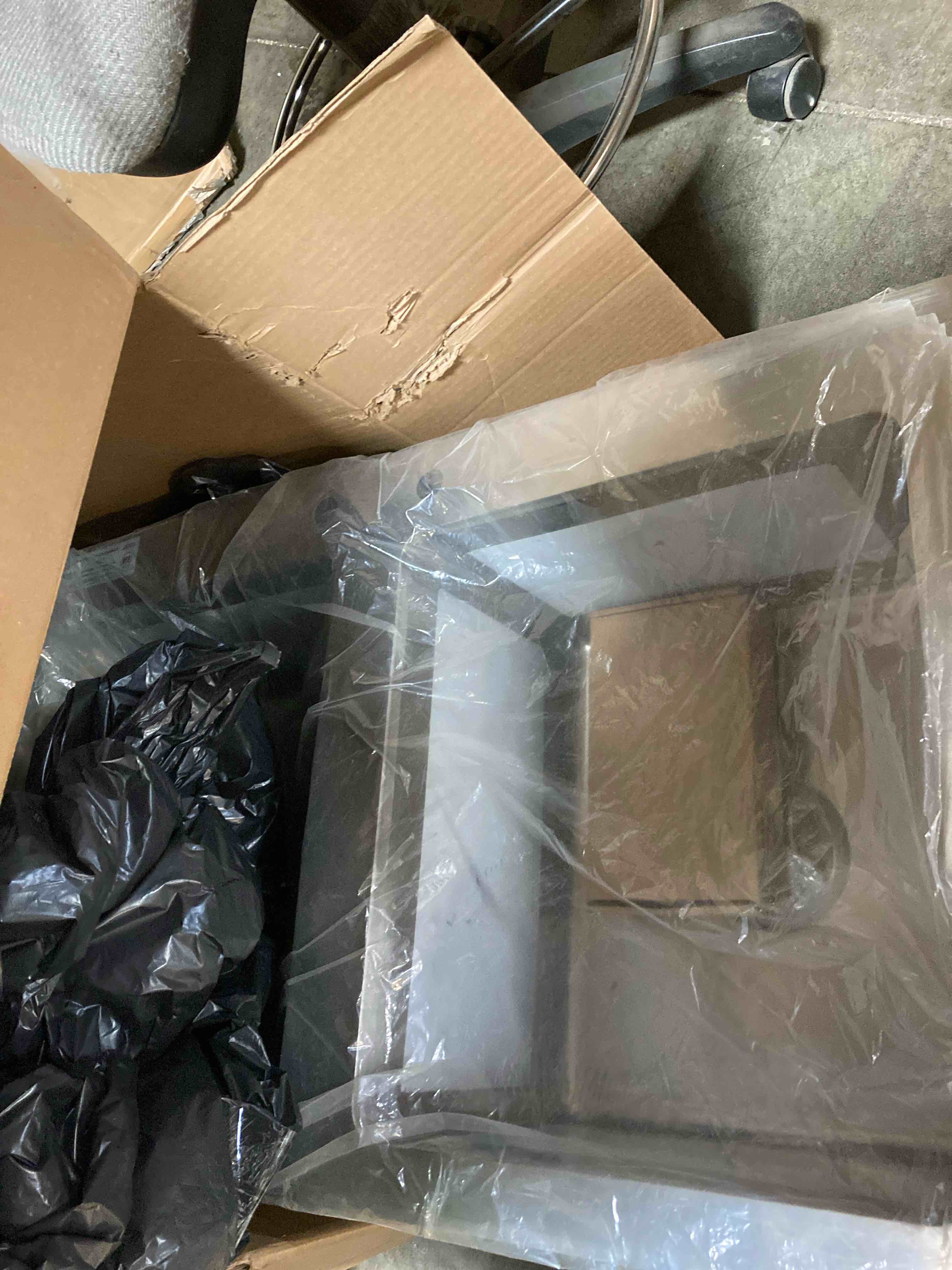 https://s3.amazonaws.com/lotting-images-prod/phillipi/BLU5951922_1715607709849.jpeg