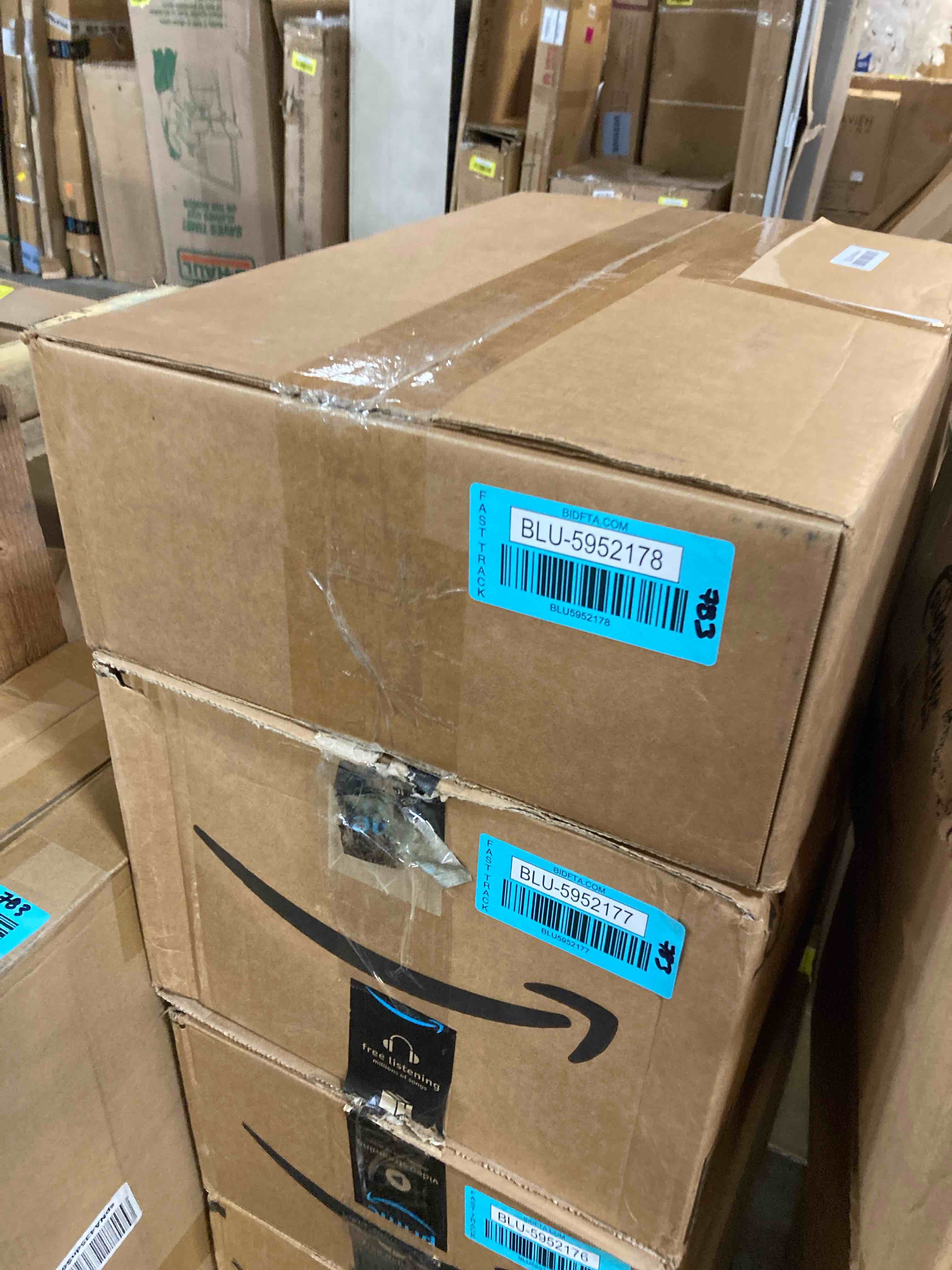 https://s3.amazonaws.com/lotting-images-prod/phillipi/BLU5952178_1715786736845.jpeg