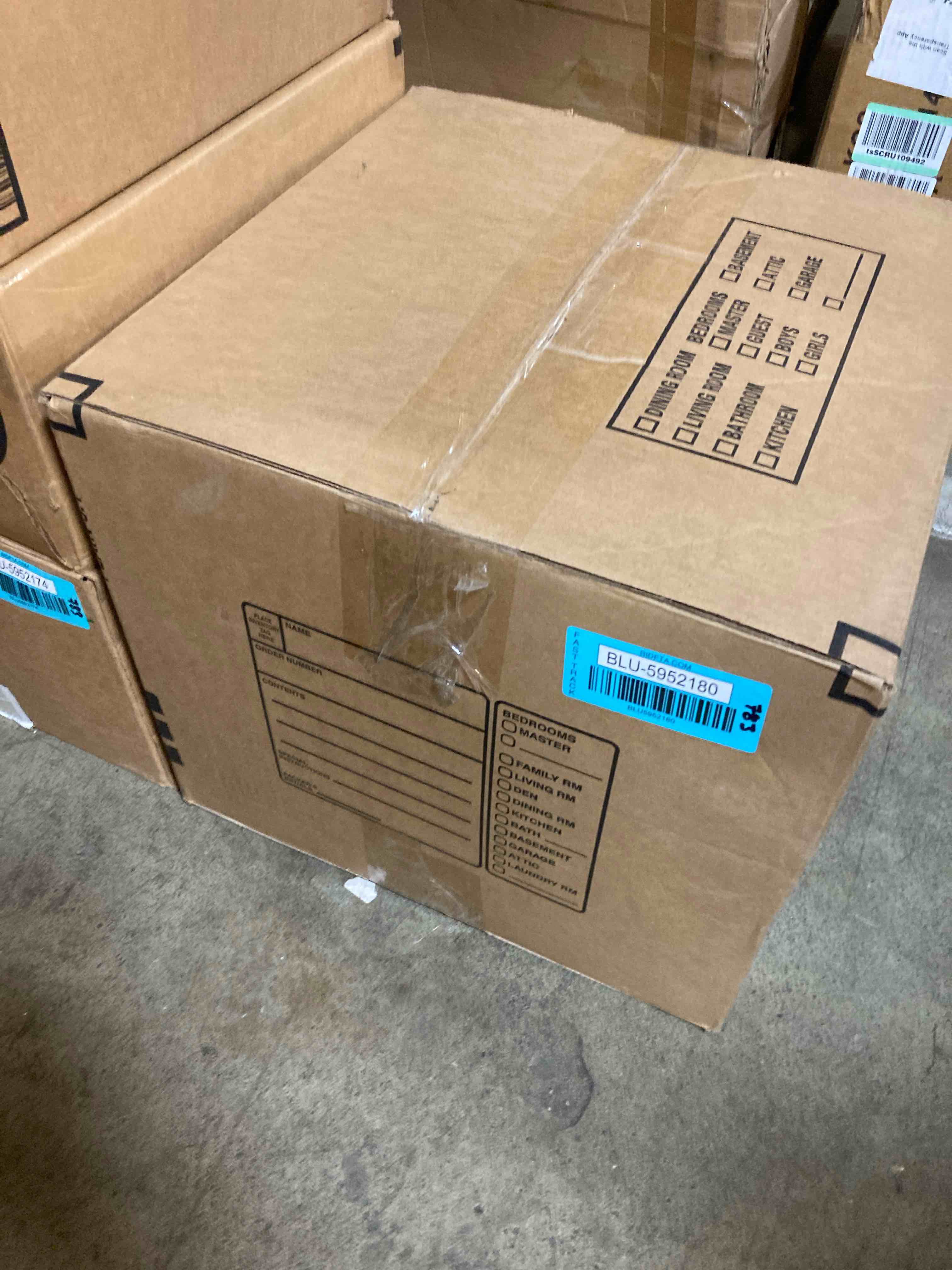 https://s3.amazonaws.com/lotting-images-prod/phillipi/BLU5952180_1715787141984.jpeg