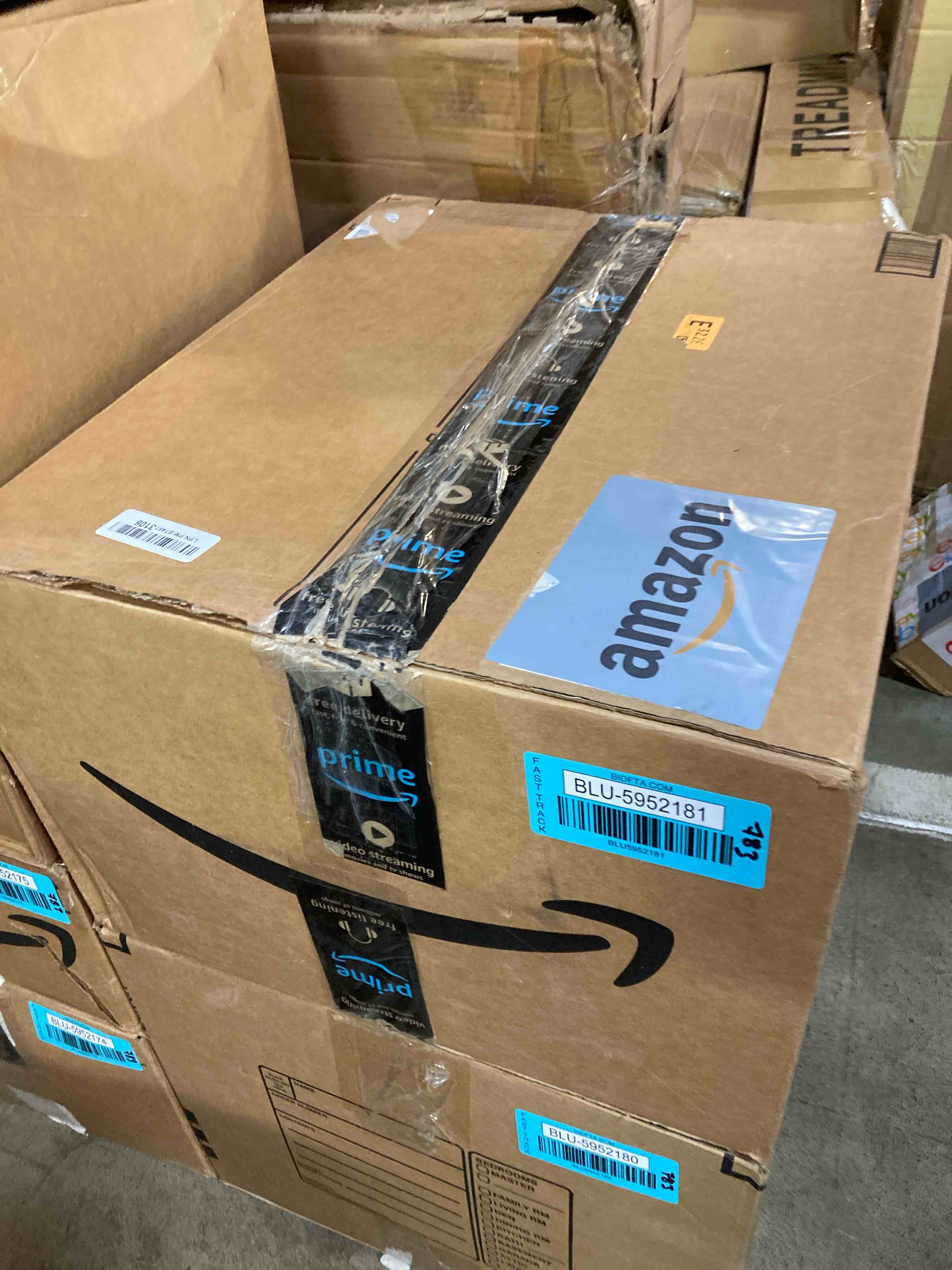 https://s3.amazonaws.com/lotting-images-prod/phillipi/BLU5952181_1715787379193.jpeg