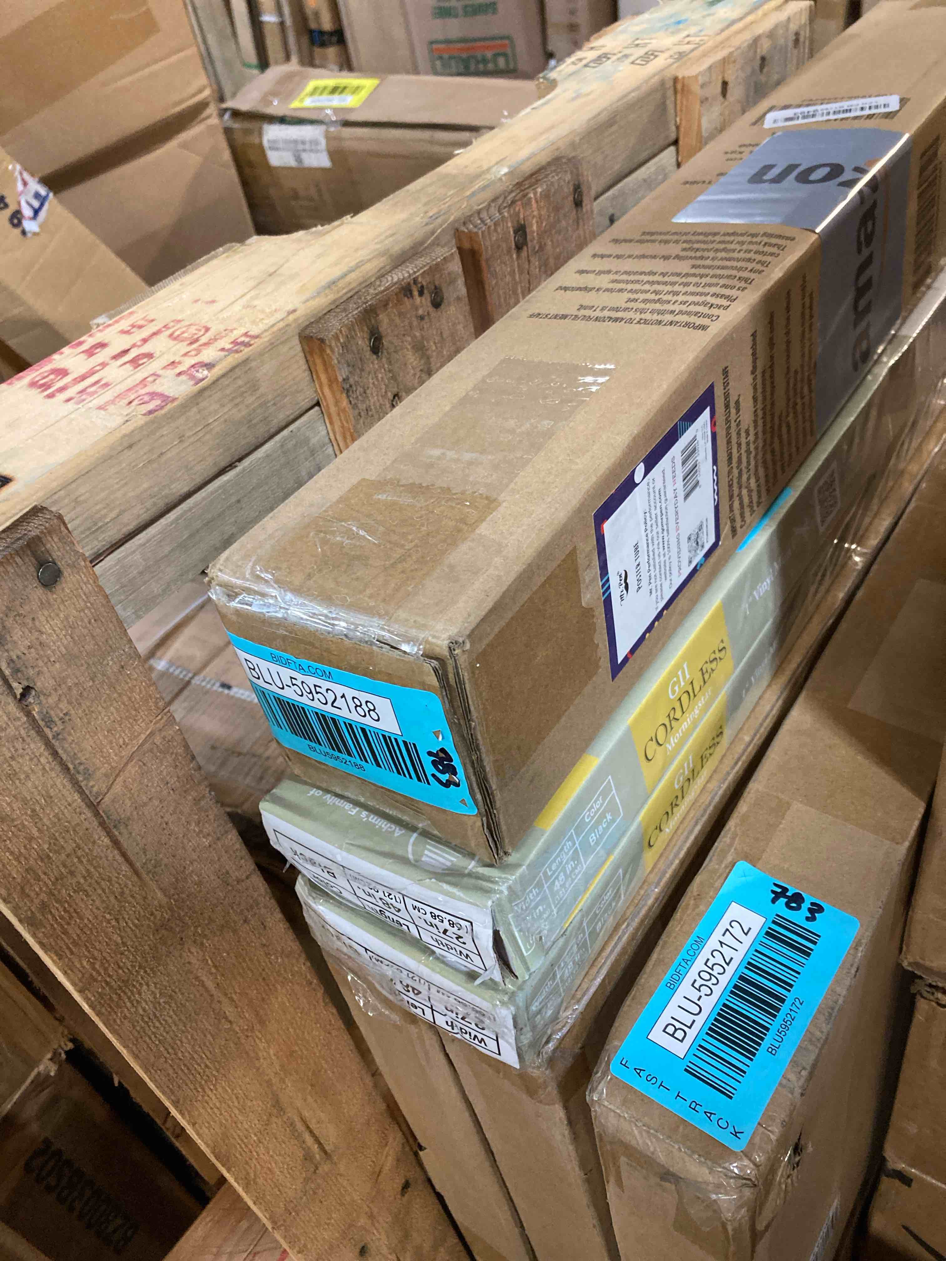 https://s3.amazonaws.com/lotting-images-prod/phillipi/BLU5952188_1715788387791.jpeg