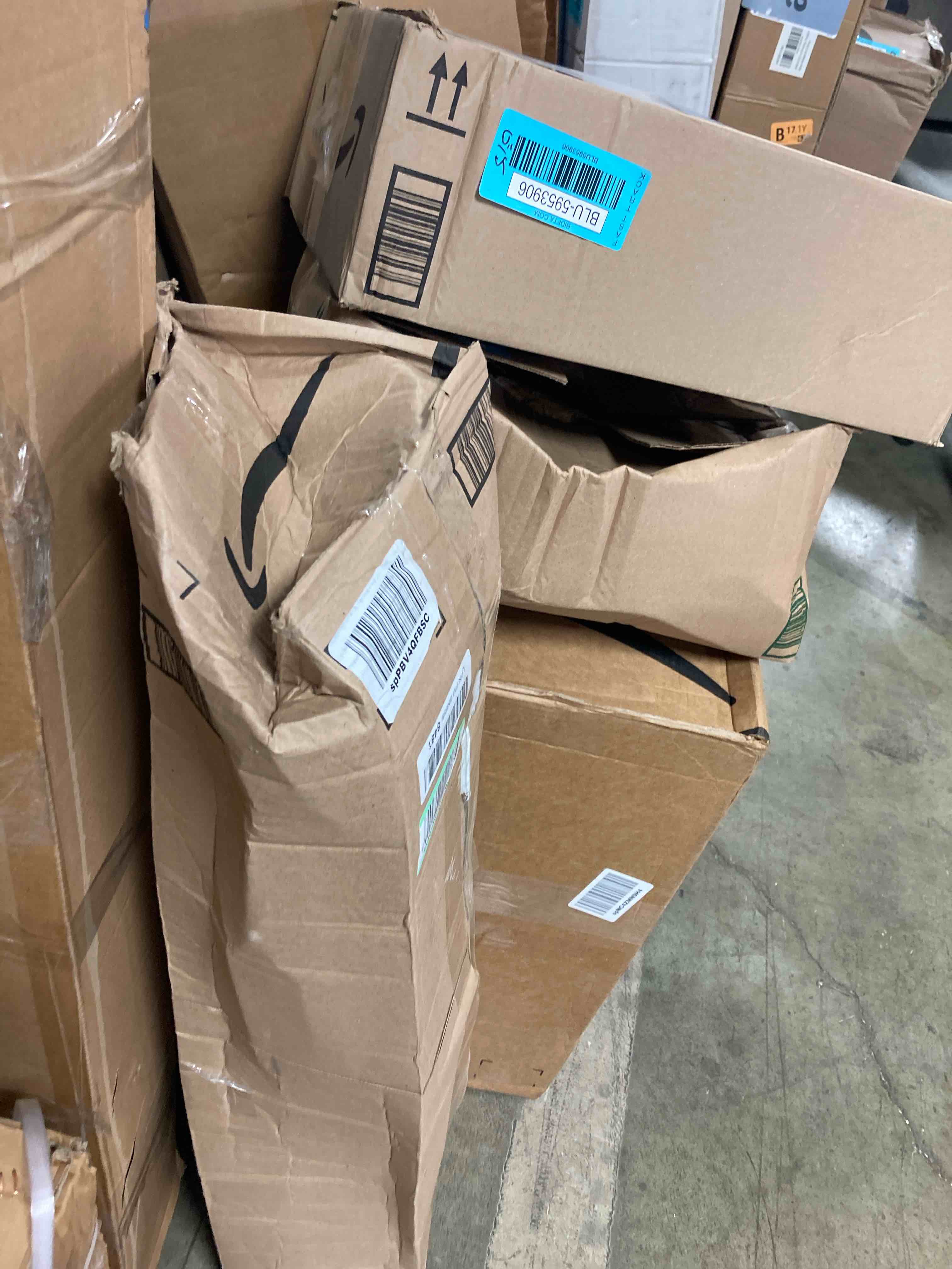 https://s3.amazonaws.com/lotting-images-prod/phillipi/BLU5953904_1720024402385.jpeg
