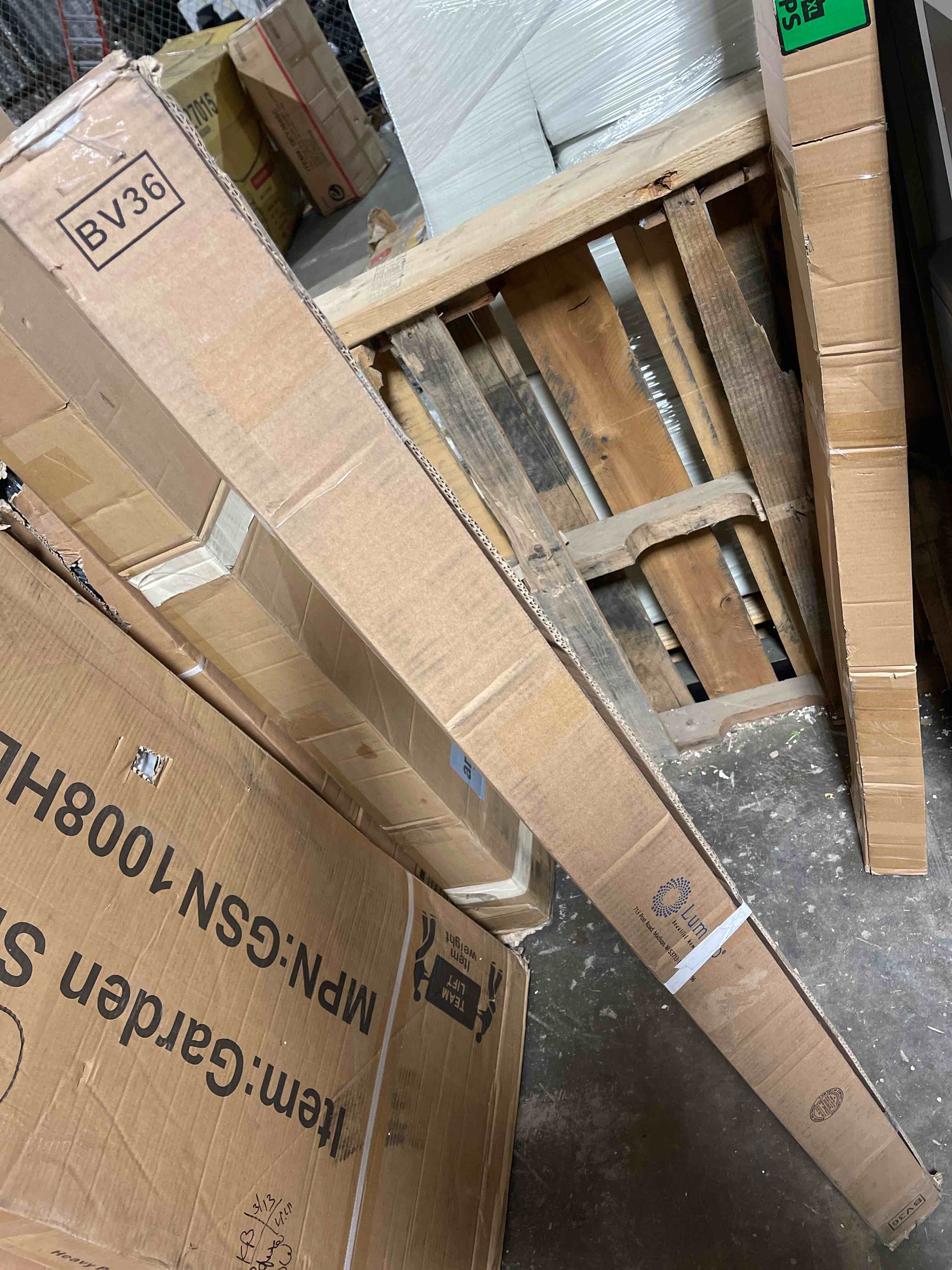 https://s3.amazonaws.com/lotting-images-prod/phillipi/BLU5954374_1714067817619.jpeg