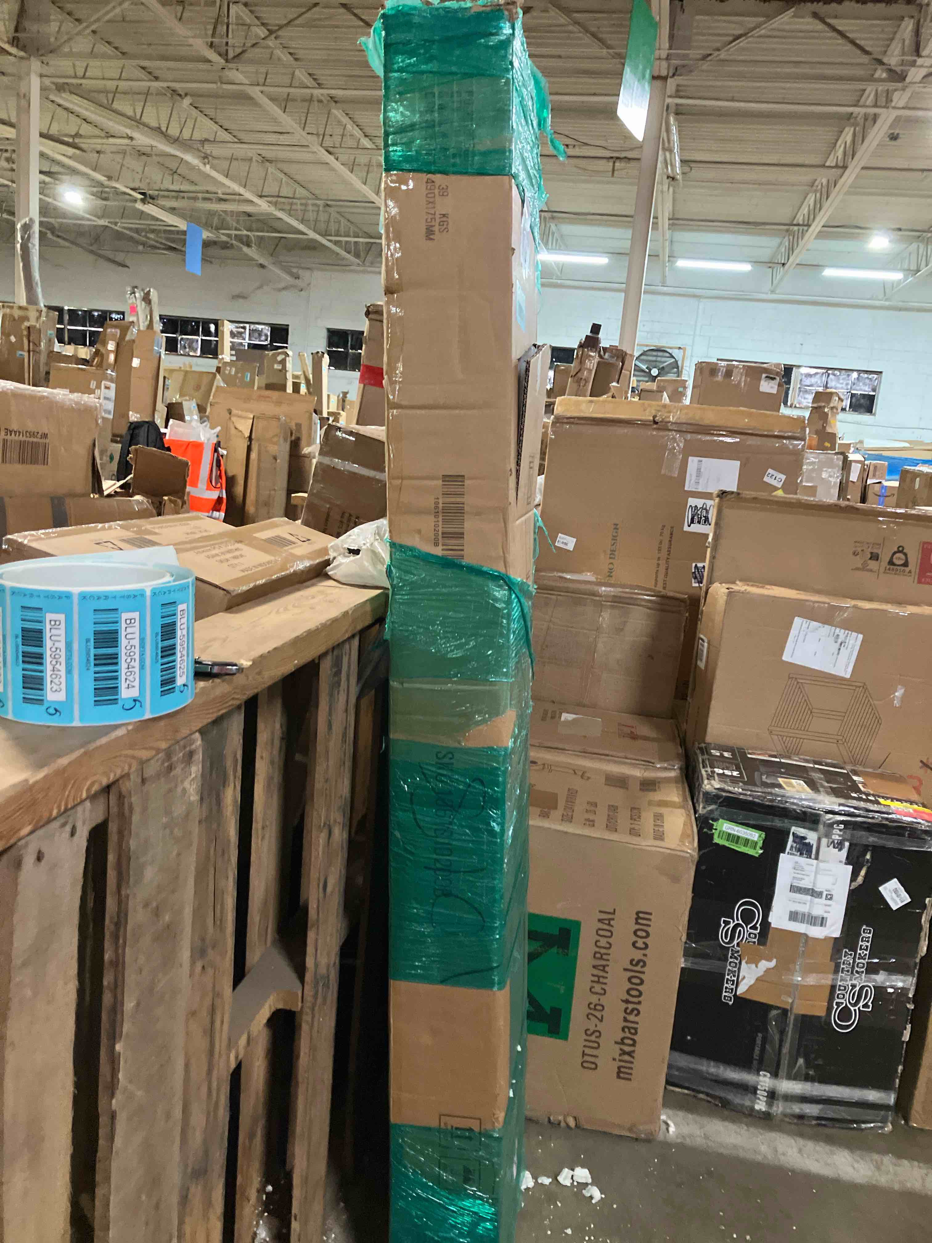 https://s3.amazonaws.com/lotting-images-prod/phillipi/BLU5954618_1713378013094.jpeg
