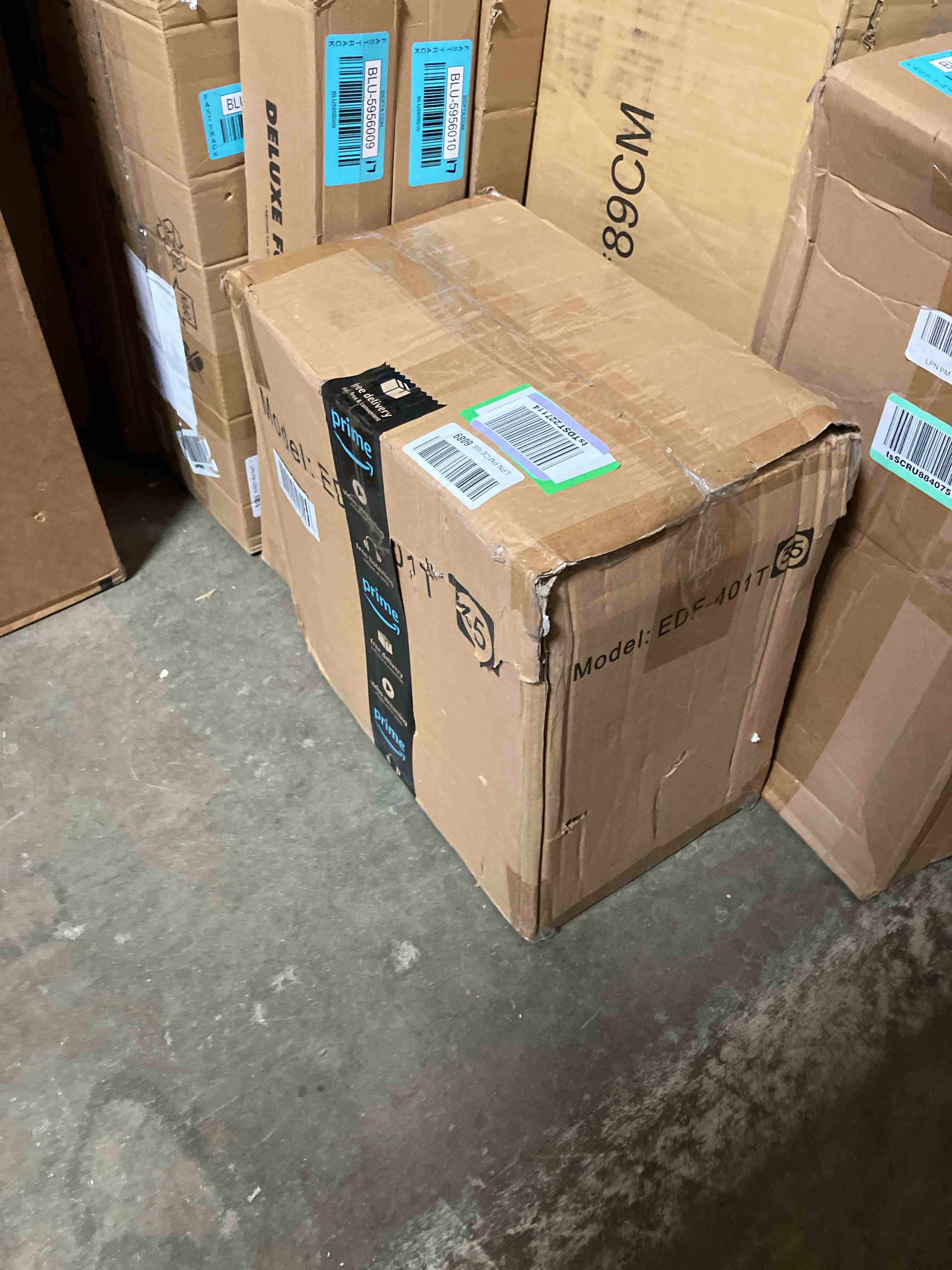 https://s3.amazonaws.com/lotting-images-prod/phillipi/BLU5956012_1712333342475.jpeg