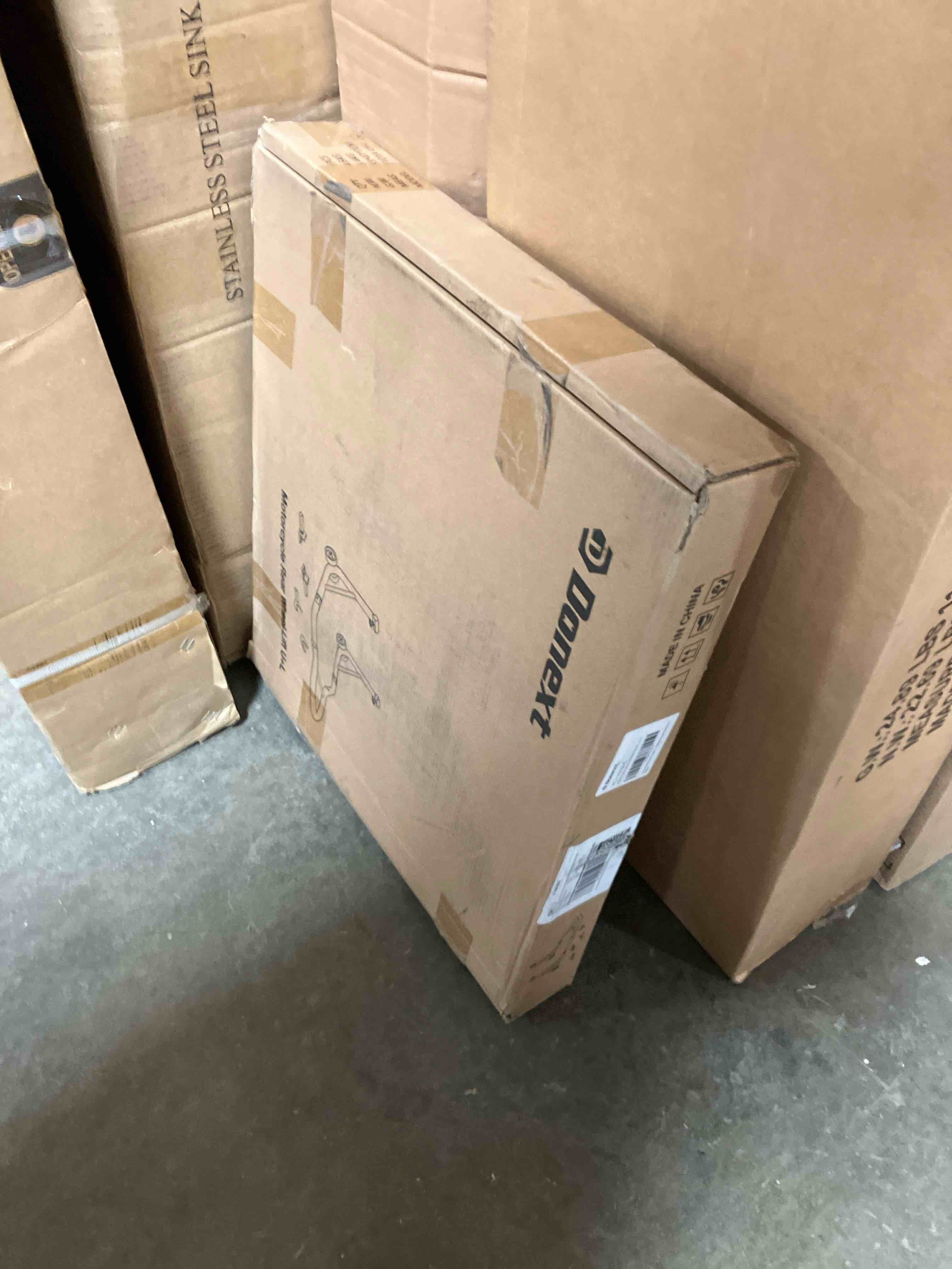 https://s3.amazonaws.com/lotting-images-prod/phillipi/BLU5956023_1712343132647.jpeg