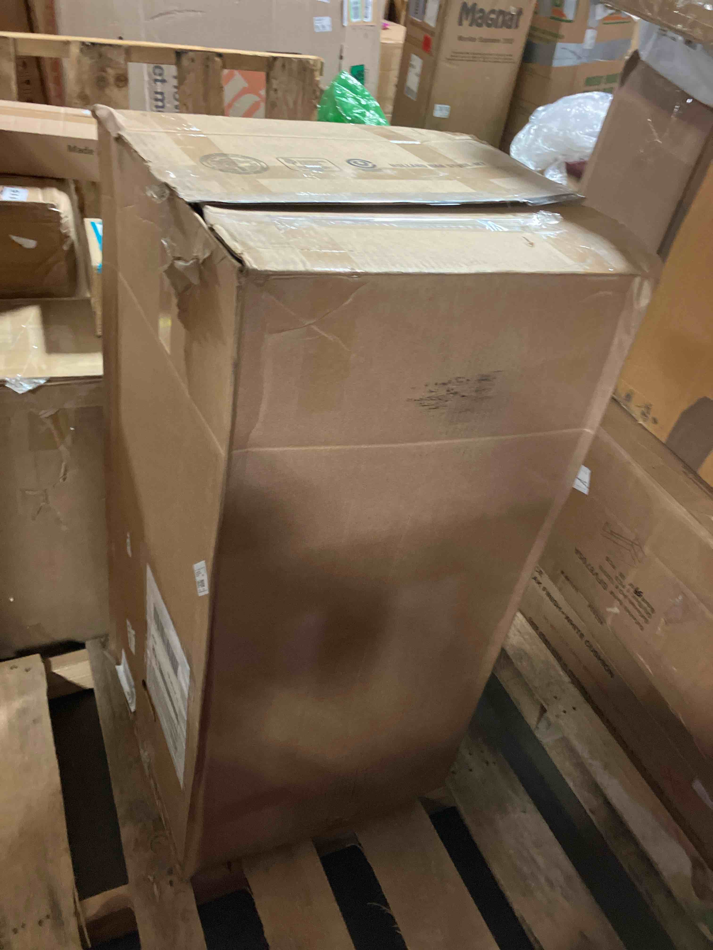 https://s3.amazonaws.com/lotting-images-prod/phillipi/BLU5957631_1711042275350.jpeg
