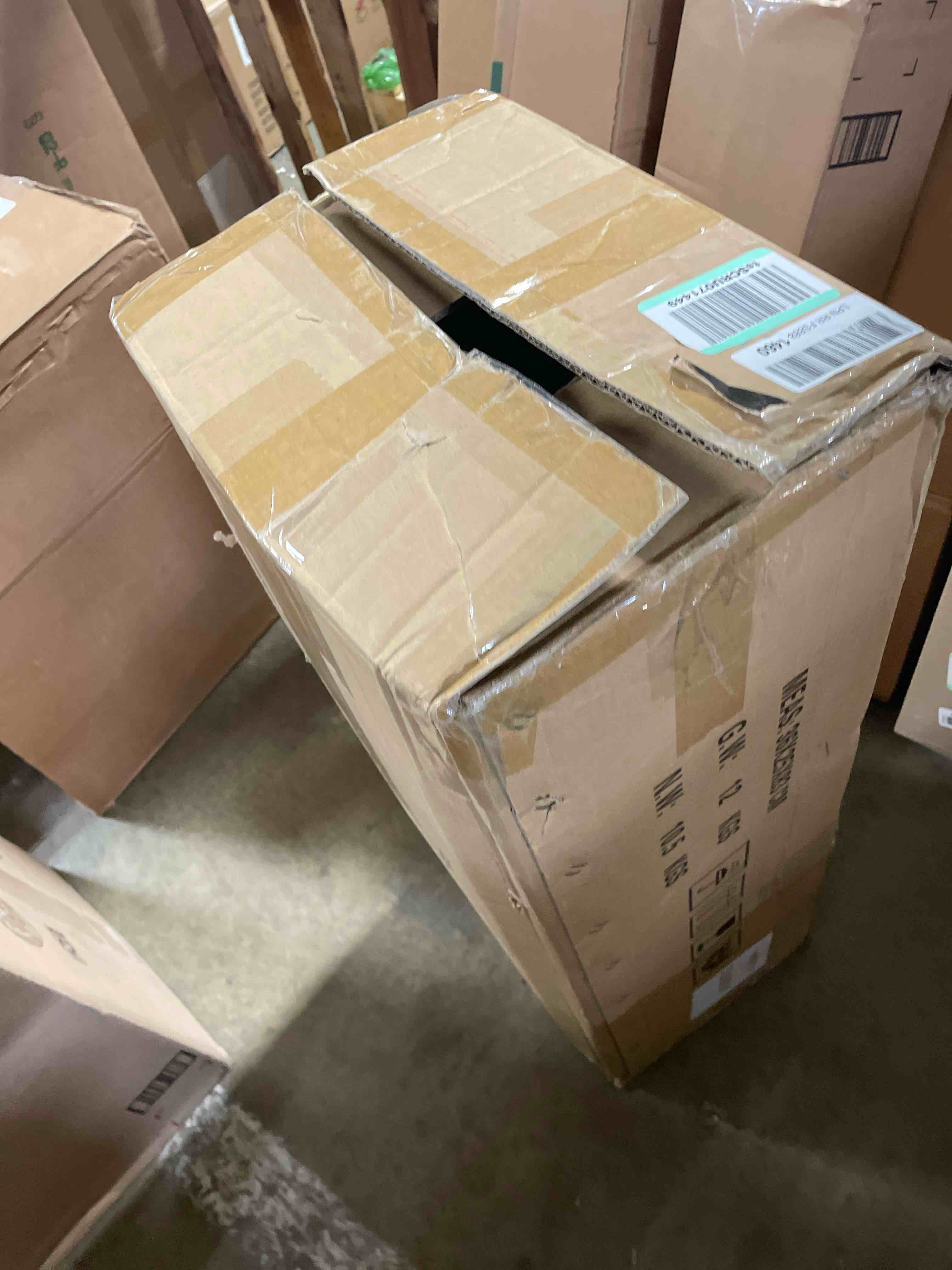 https://s3.amazonaws.com/lotting-images-prod/phillipi/BLU5957735_1711048702424.jpeg