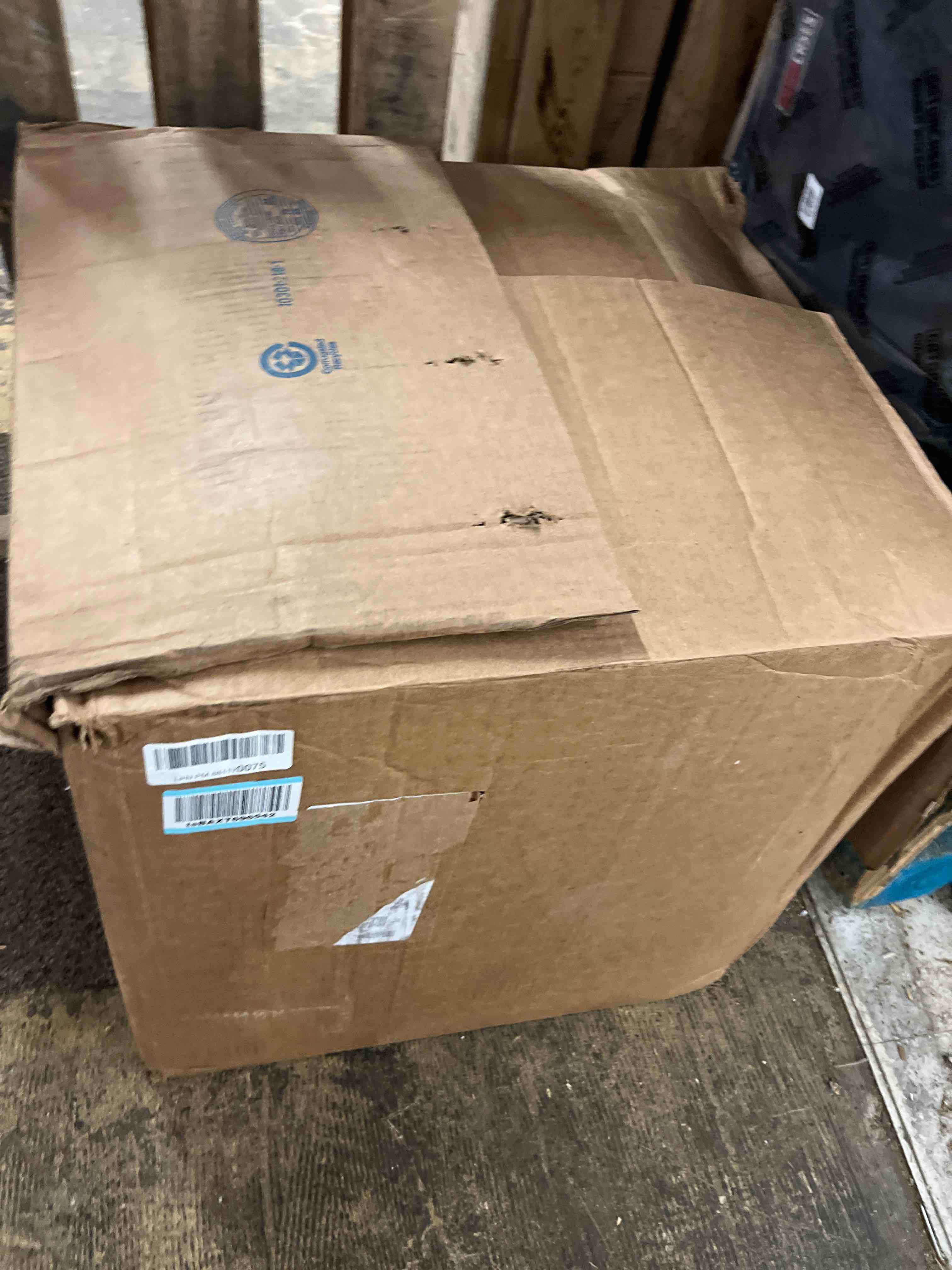 https://s3.amazonaws.com/lotting-images-prod/phillipi/BLU6097418_1713918074267.jpeg