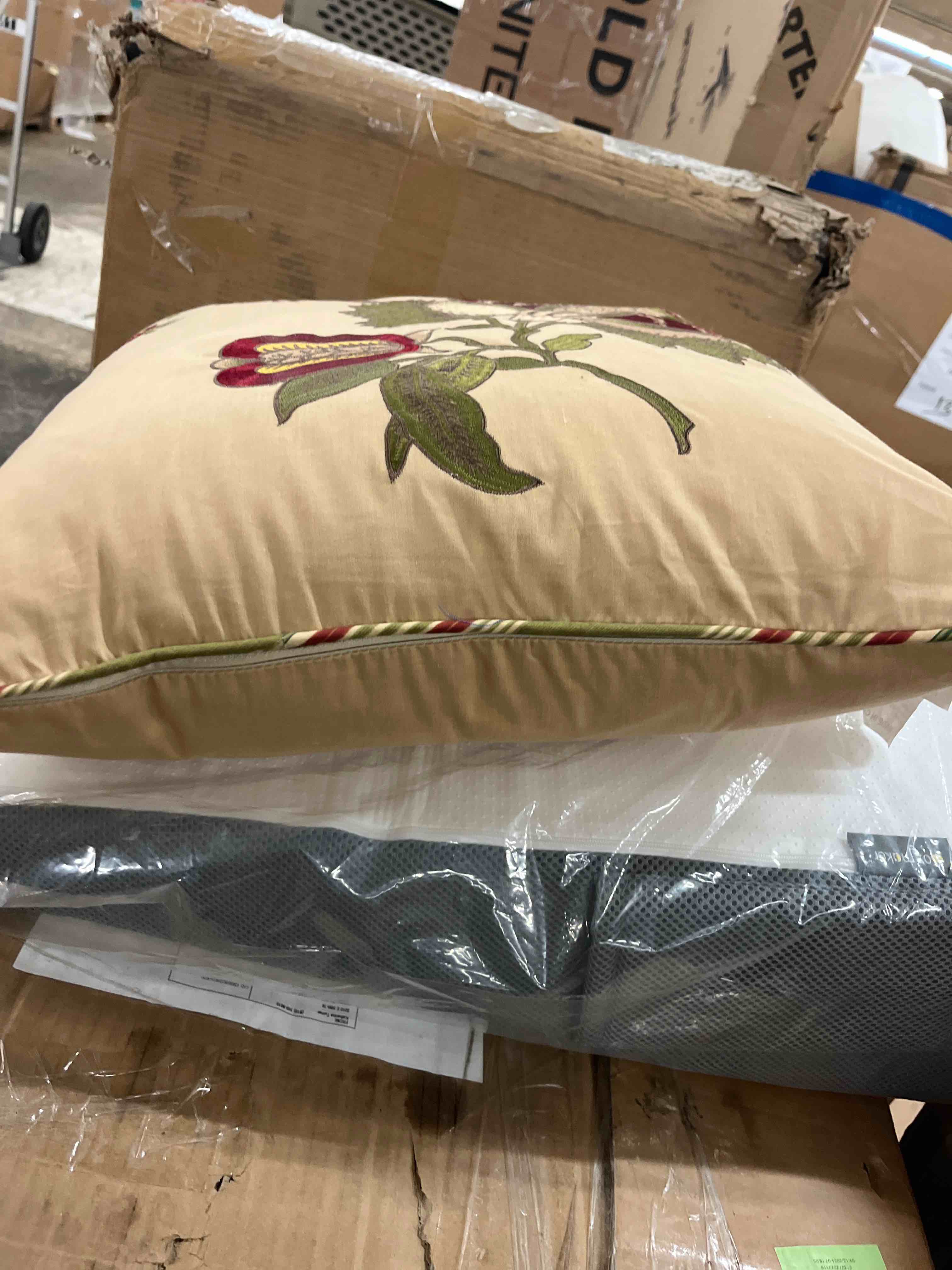 https://s3.amazonaws.com/lotting-images-prod/phillipi/BLU6097426_1713921243862.jpeg